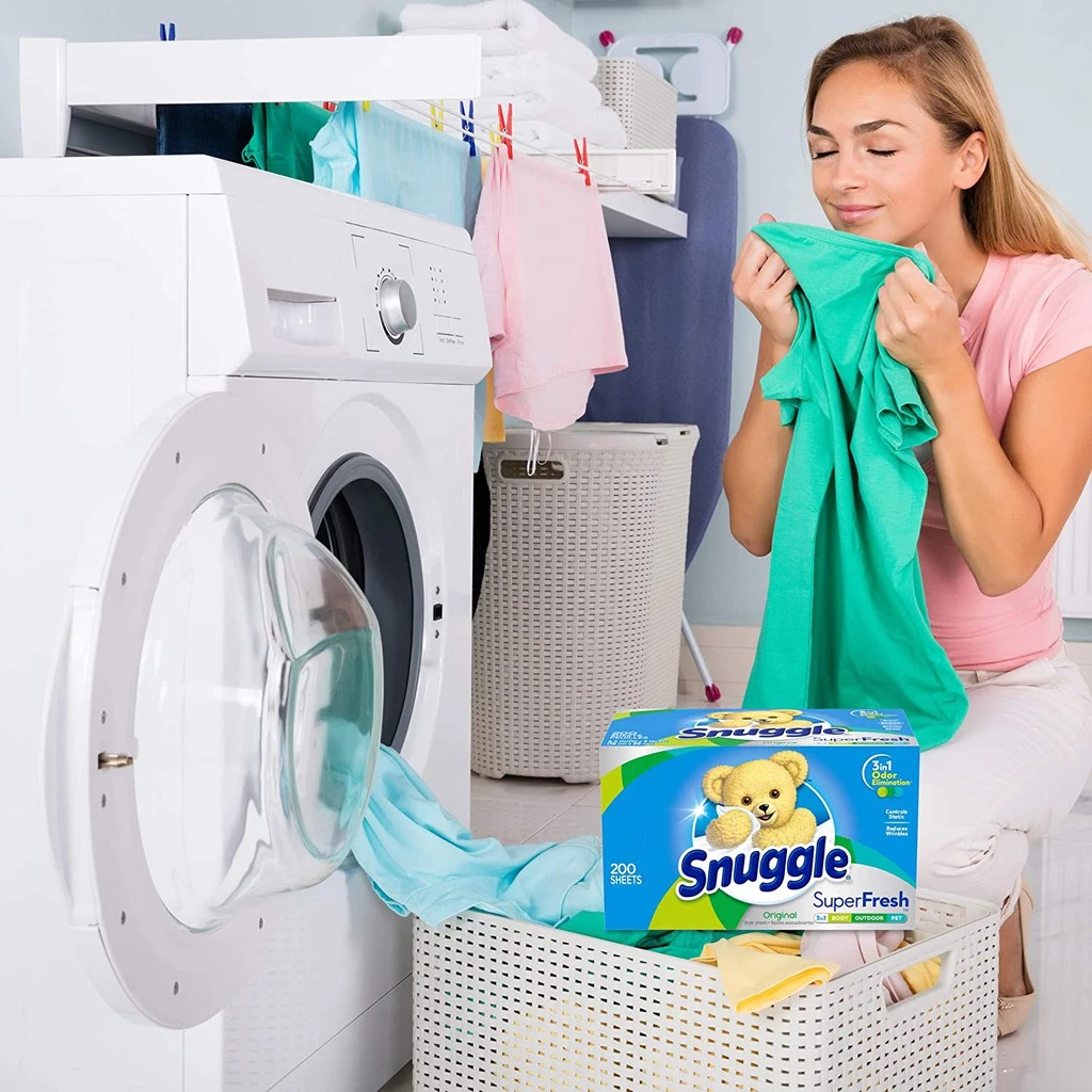 Snuggle® Fabric Softener Dryer Sheets Super Fresh Original 105 Sheets แผ่นอบผ้า กลิ่นออริจินอล