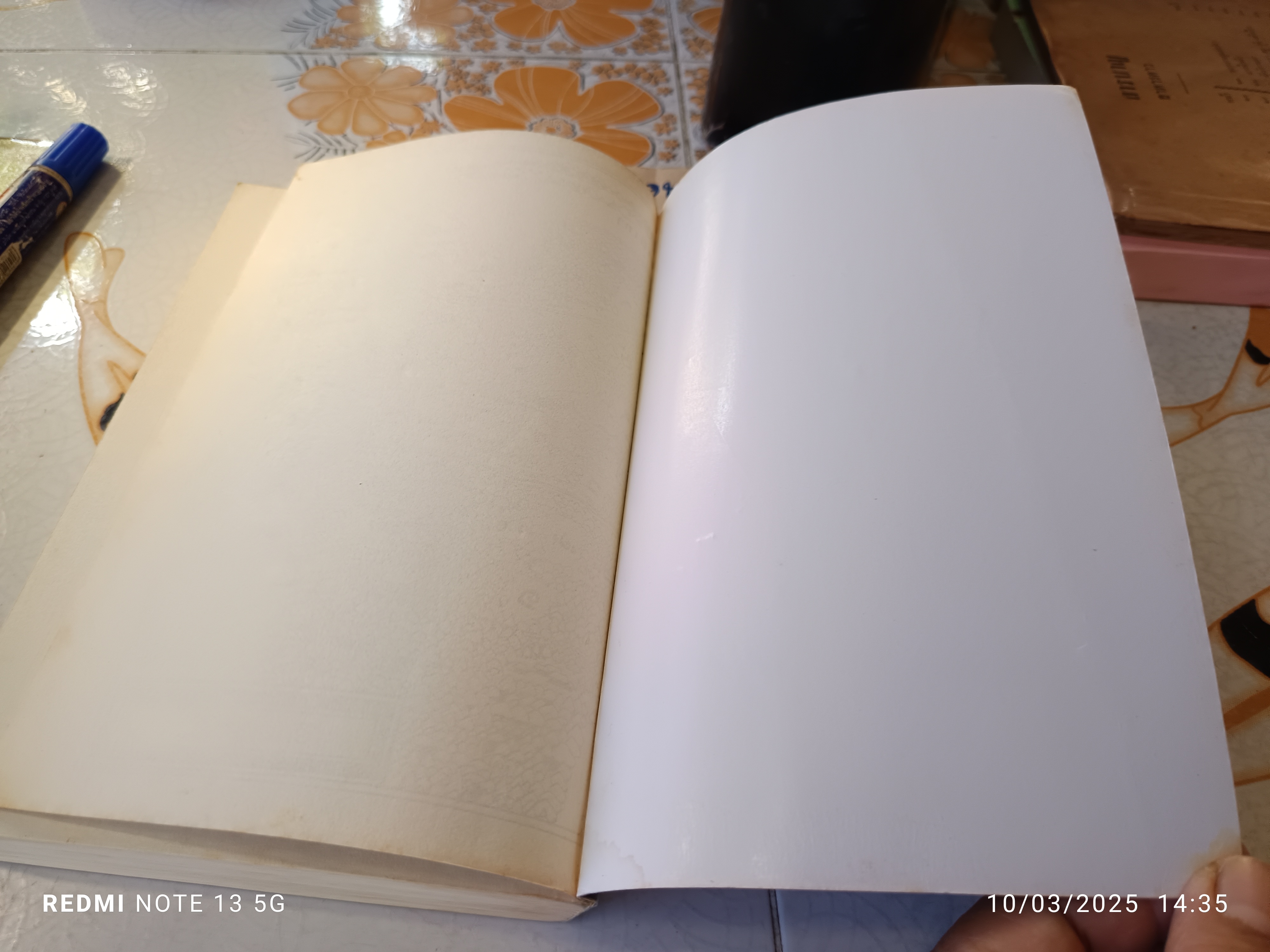 The Hobbit - ฮอบบิท เจ.อาร์.อาร์ โทลคีน เขียน สุดจิต ภิญโญยิ่ง แปล พิมพ์ครั้งแรกพ.ศ 2545 **สินค้าหมด**