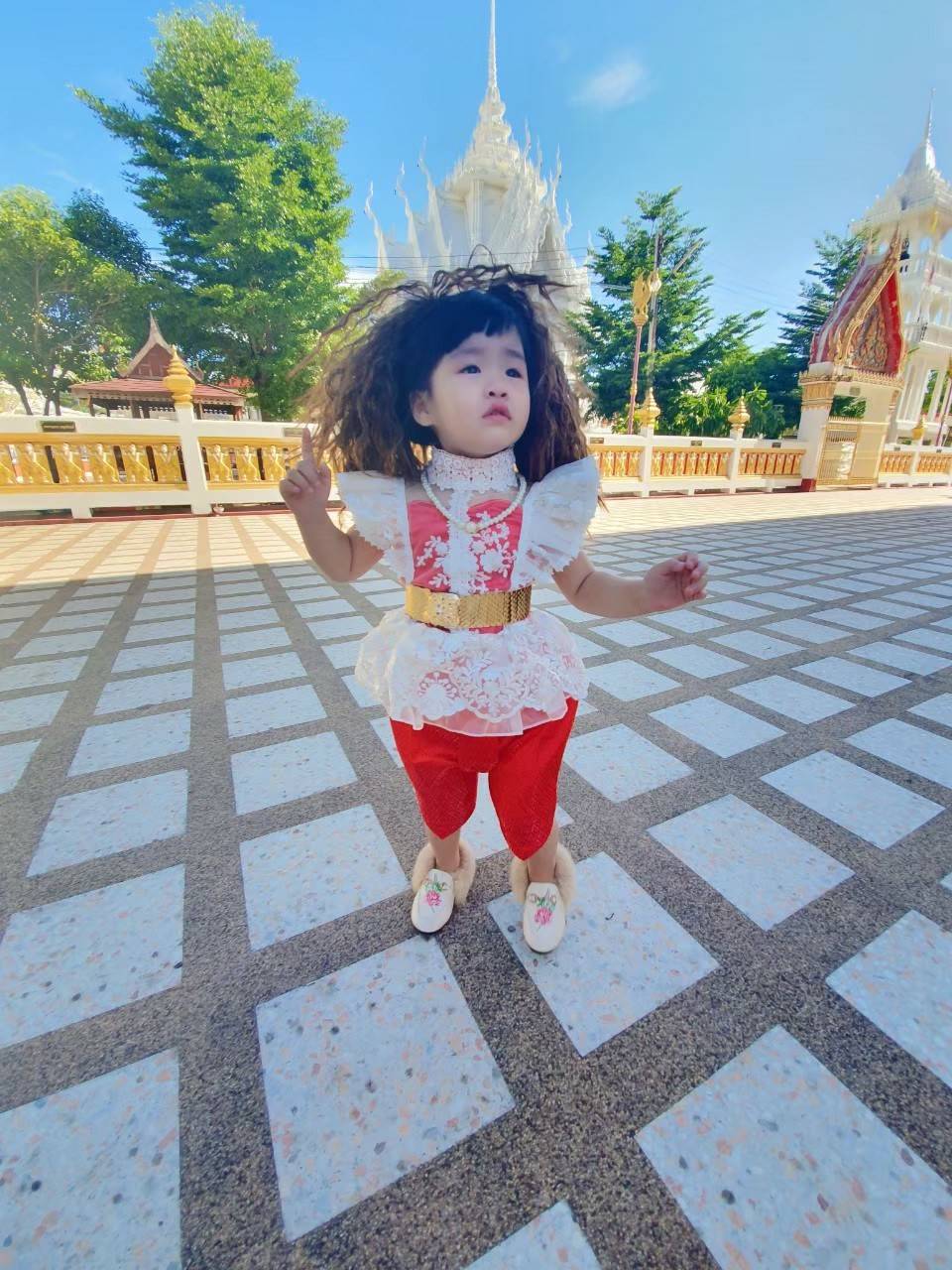 ชุดไทยเด็กหญิง รุ่นไทยสุวรรณภูมิ