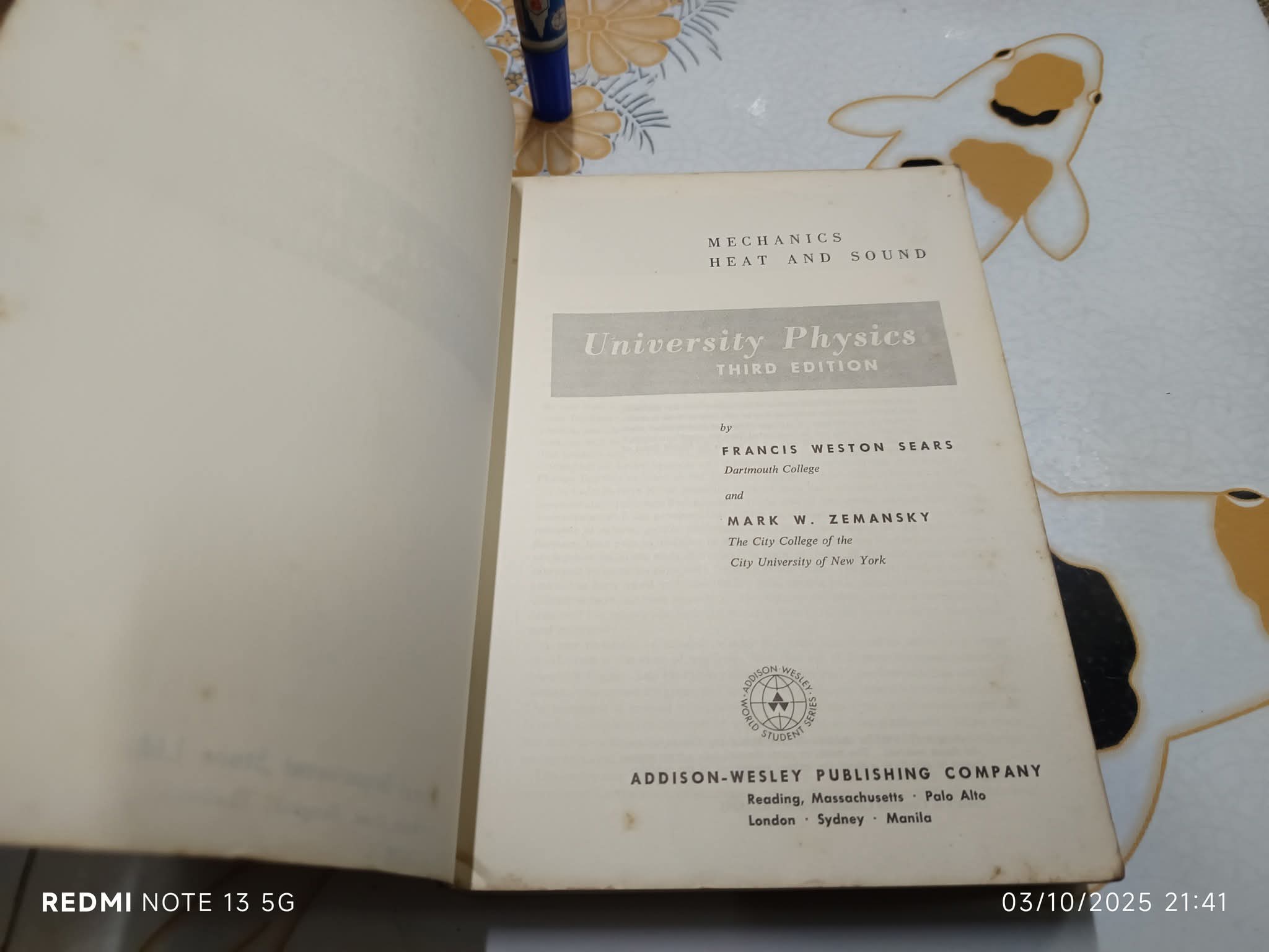 UNIVERSITY PHYSICS - Third Edition - Part 1 by Francis W. Sears and Mark W. Zemansky พิมพ์ปี 1967