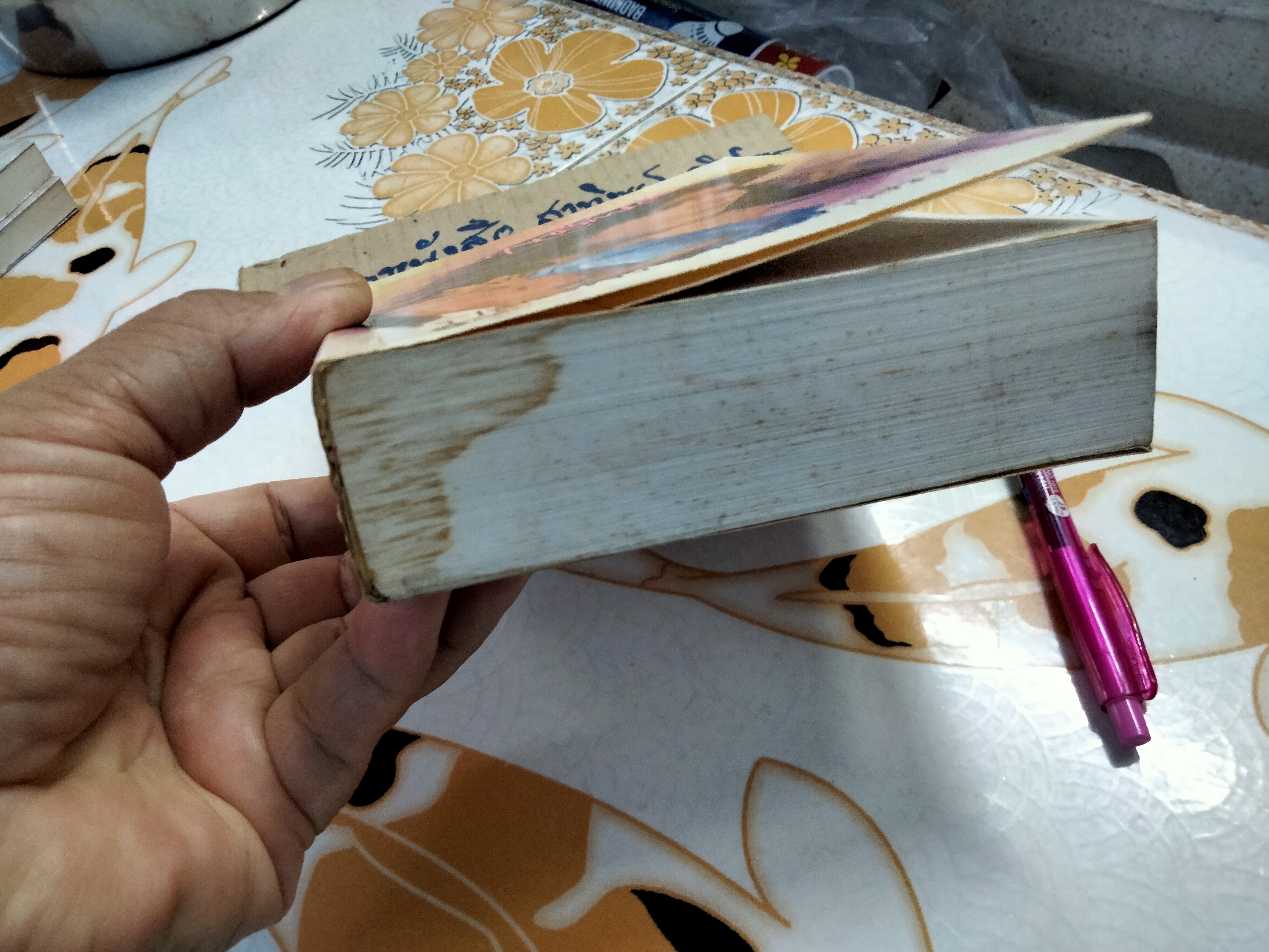 ทรายสีเพลิง (เล่มเดียวจบ) ปิยะพร ศักดิ์เกษม ,หนังสือมีคราบน้ำ **สินค้าหมด**