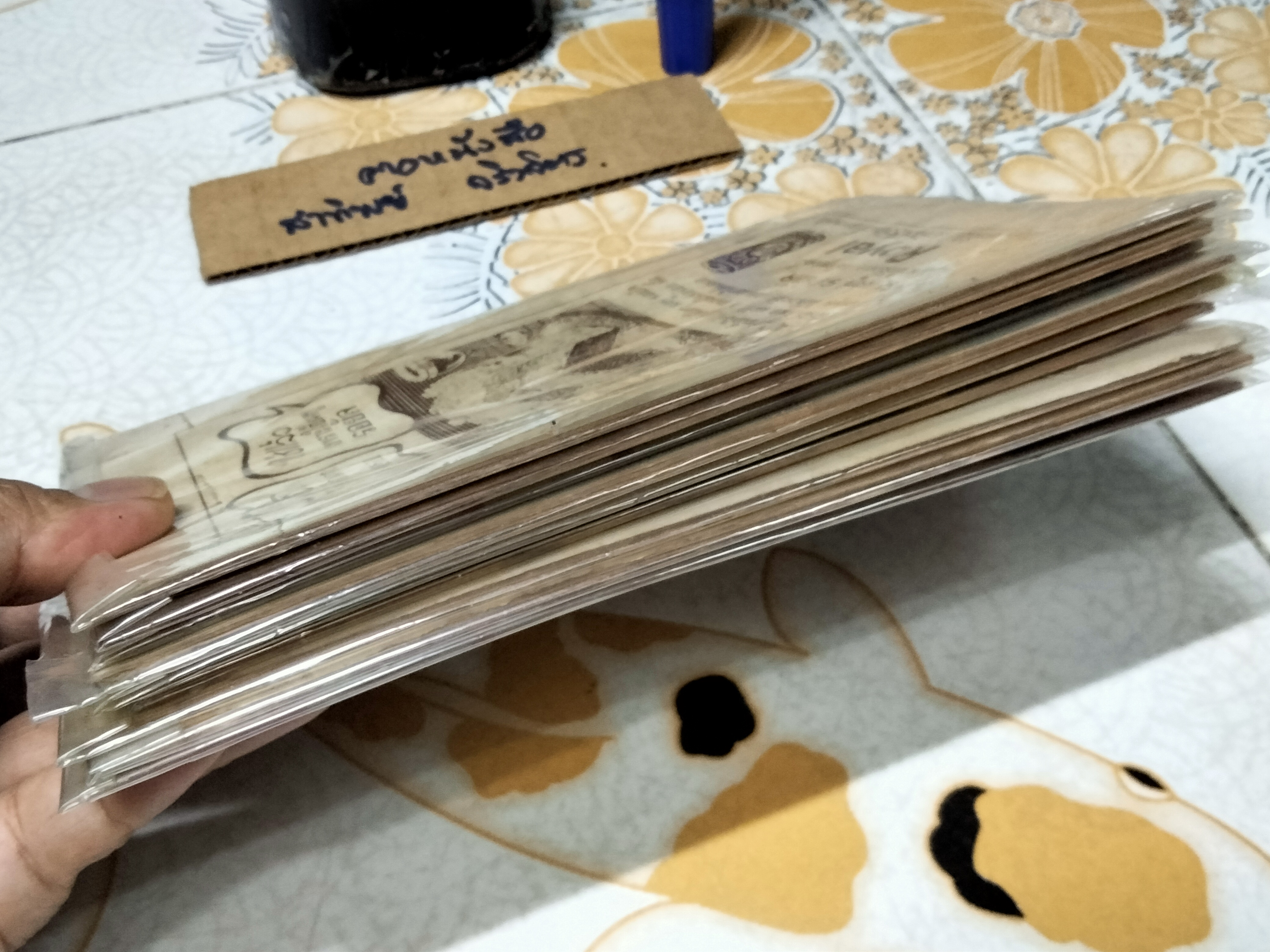 ตำรับขนมและอาหารสากล, ตำราอาหาร และ ตำราอาหารว่าง ขายรวม 9 เล่ม (ฉบับคู่แฝด แม่บ้านการเรือน ) ตำรับนี้ จากการสาธิตของเสรีวัฒน์ **สินค้าหมด**