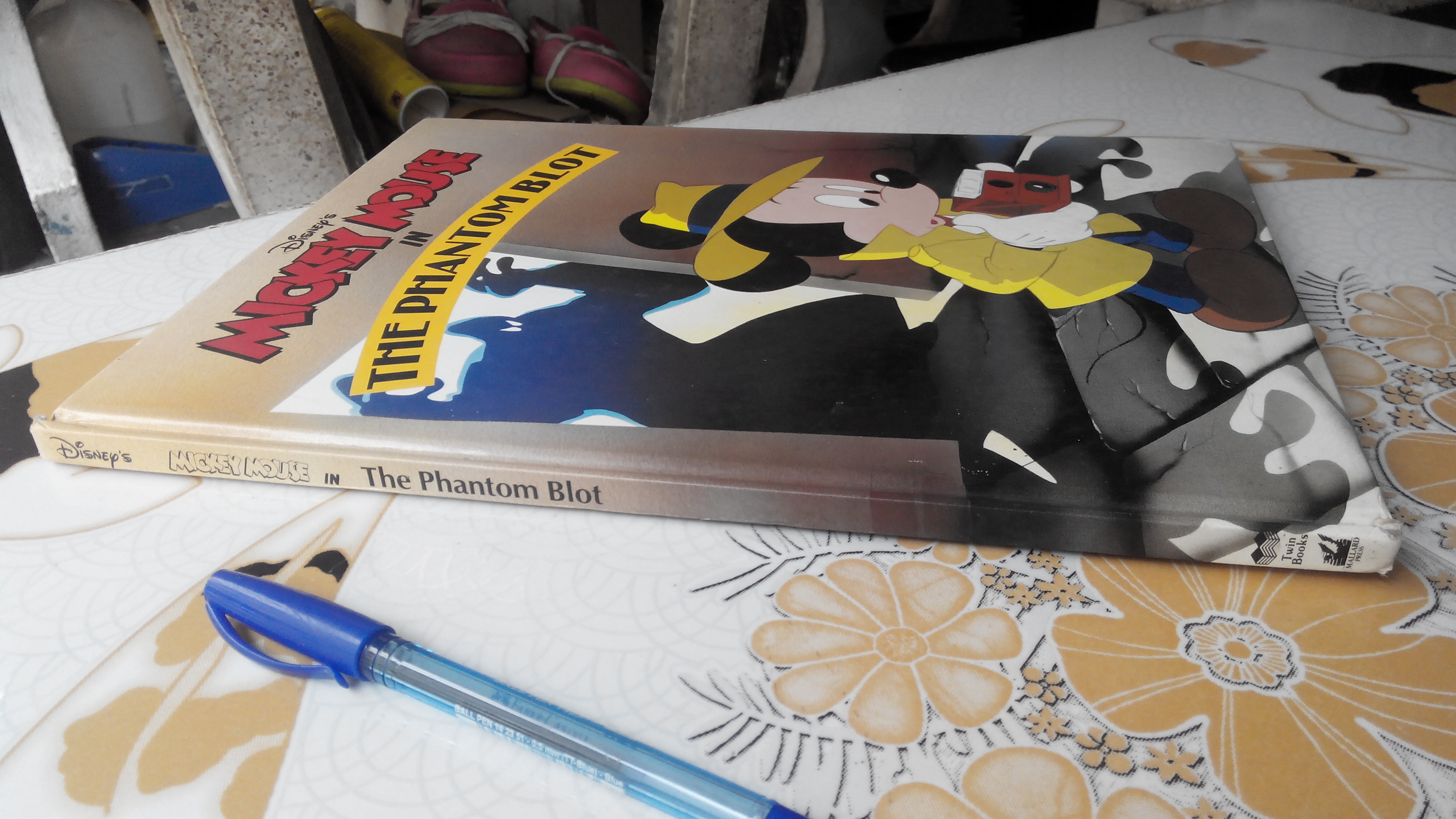 Mickey Mouse in The Phantom Blot - หนังสือการ์ตูน Disney's ปกแข็ง ภาษาอังกฤษ