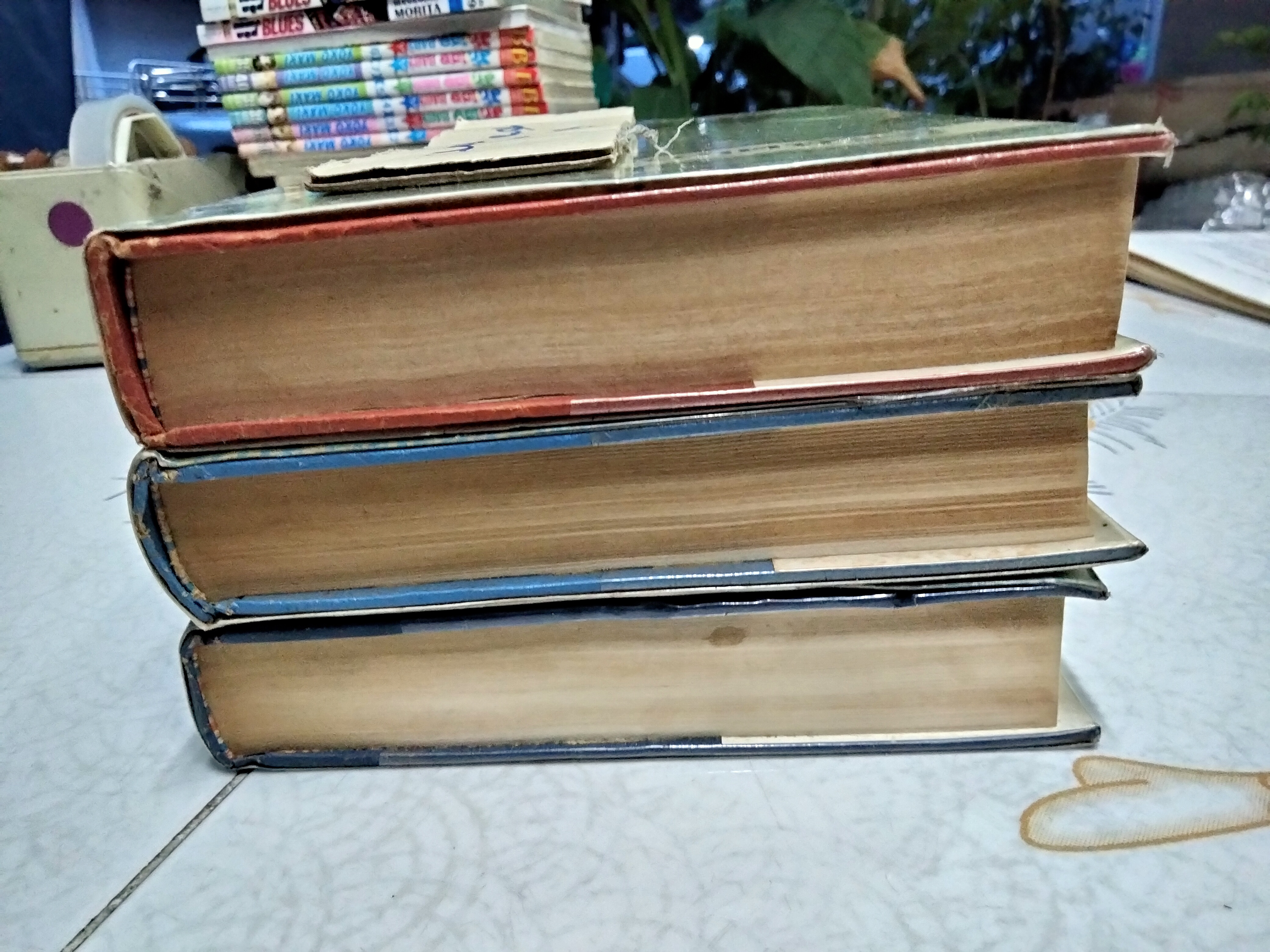 คอคิดขอเขียน ชุดที่ 2,3, 4 (4 เล่มชุด) โดย กาญจนาคพันธุ์ สำนักพิมพ์รวมสาส์น พิมพ์ พ.ศ.2514 **สินค้าหมด**