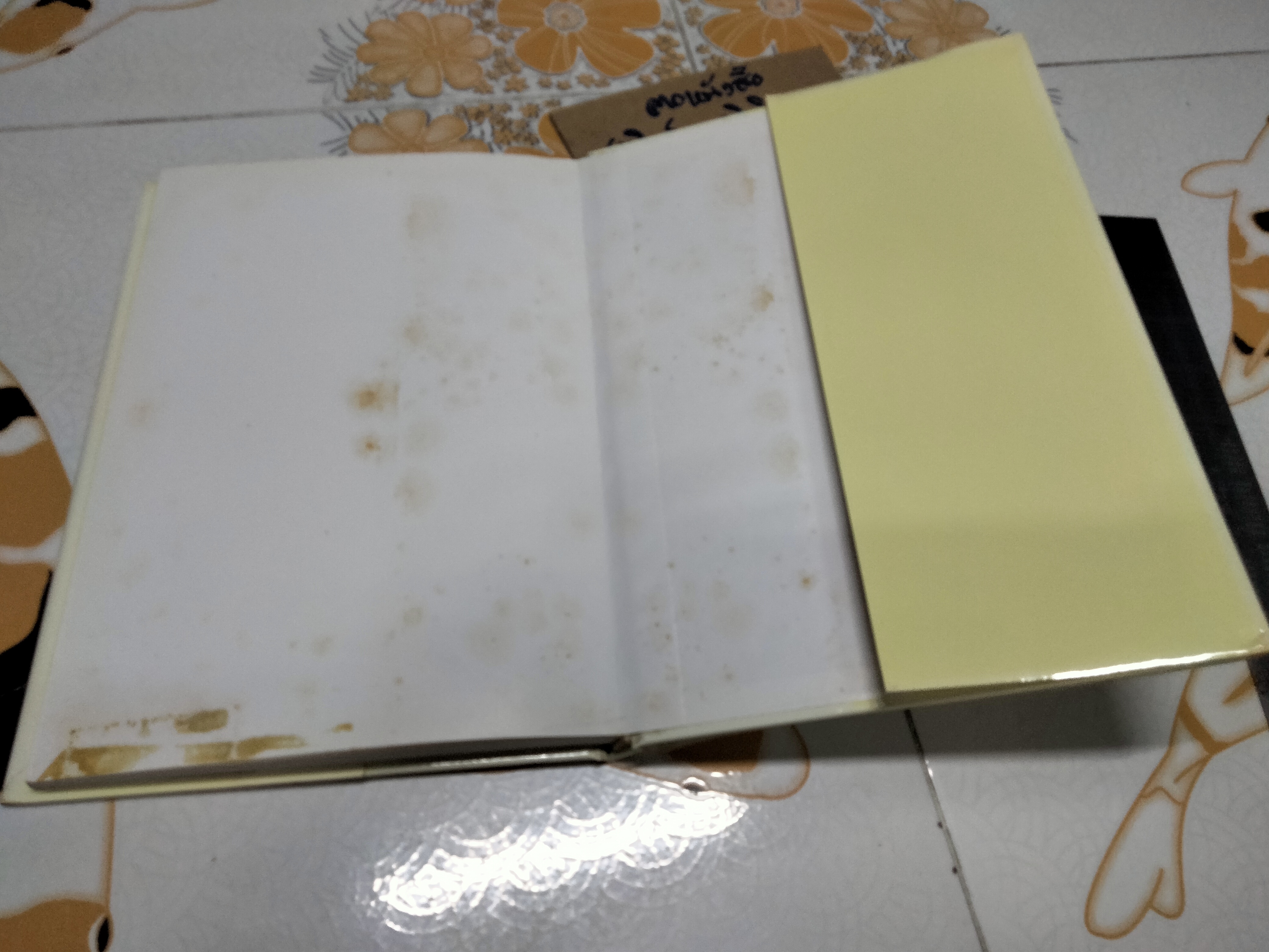 ติโต Tito (ปกแข็ง) พระราชนิพนธ์แปล ในพระบาทสมเด็จพระเจ้าอยู่หัวภูมิพลอดุลยเดชฯ