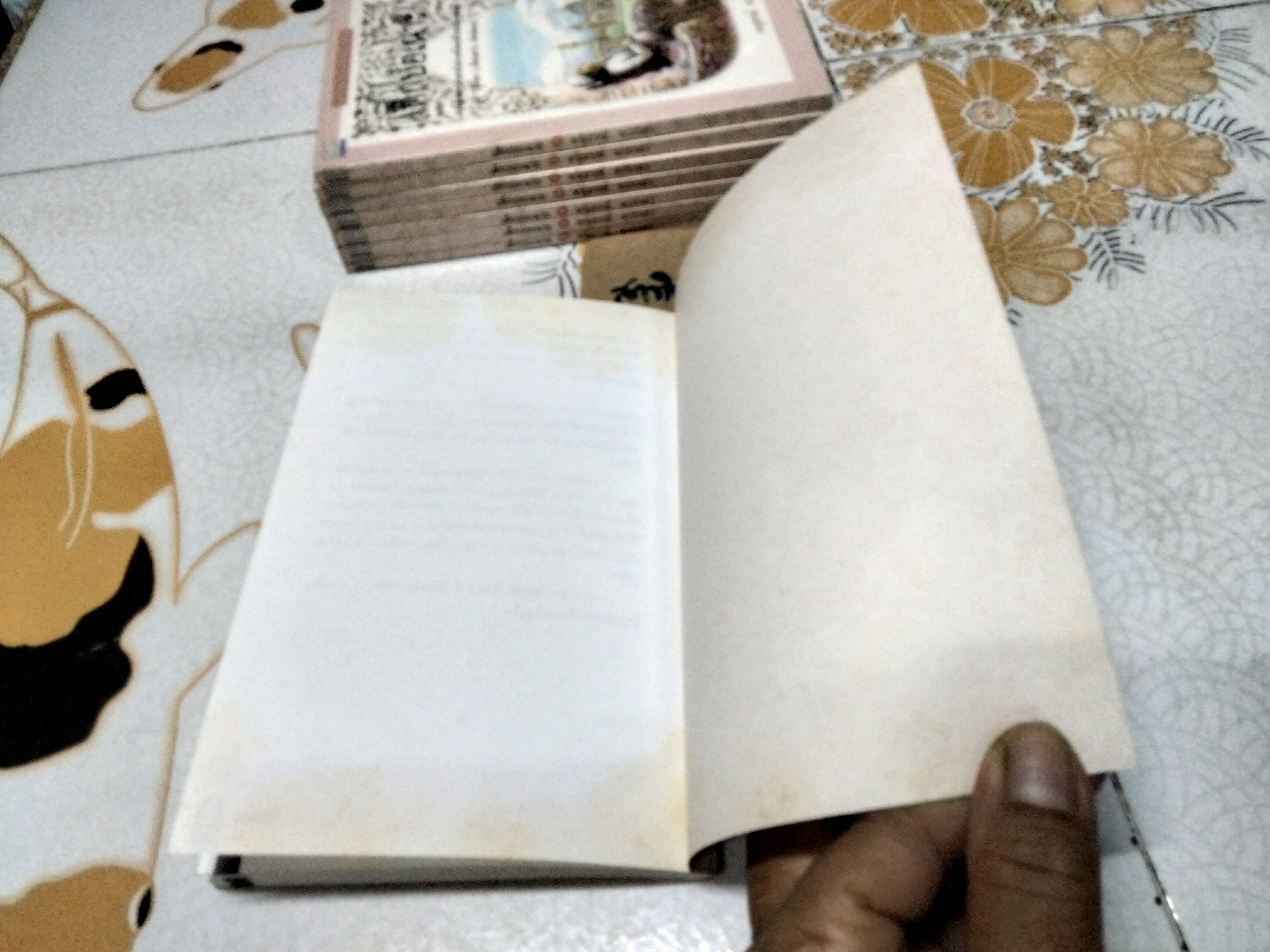 เด็กปอเนาะ โดย อนุสรณ์ มาราสา