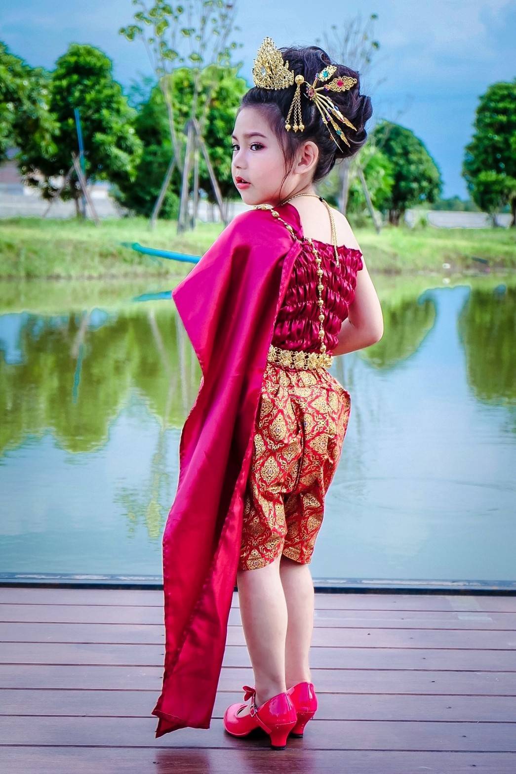 ชุดไทยเด็กหญิง สไบกับโจง