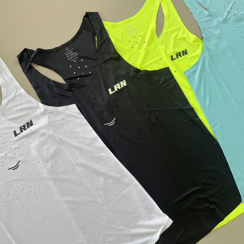 เสื้อกล้ามวิ่ง ชาย หญิง คอกลมน้ำหนักเบา 90 กรัม ใส่สบาย ใยผ้าคุณภาพสูง ไม่อมเหงื่อแห้งเร็ว (S30)