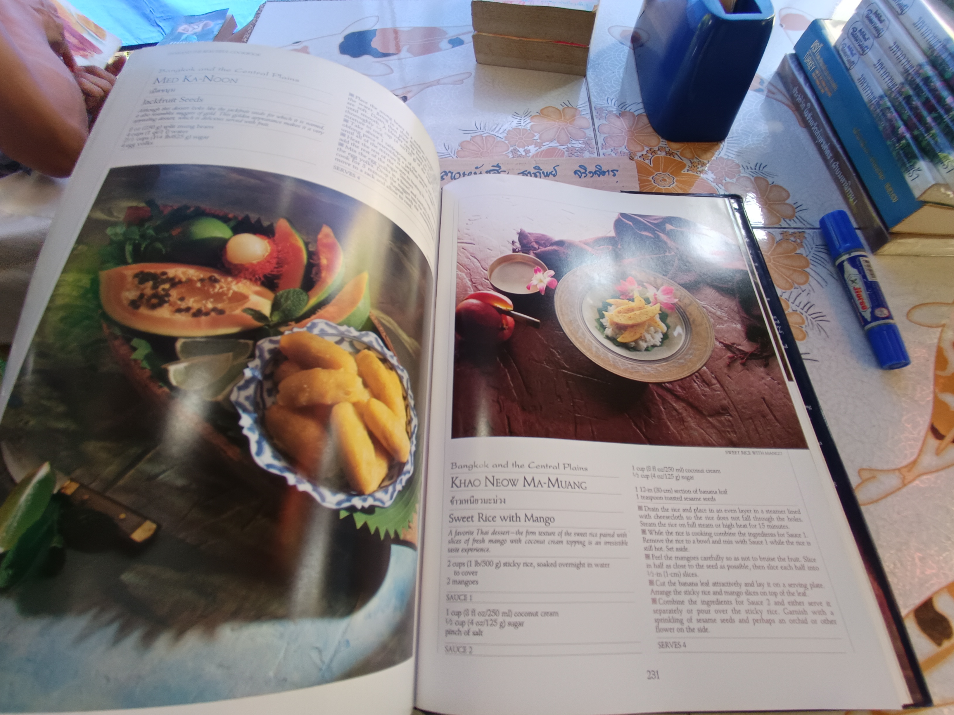 Thailand : The Beautiful Cookbook Heritage Edition,1992 **สินค้าหมด**