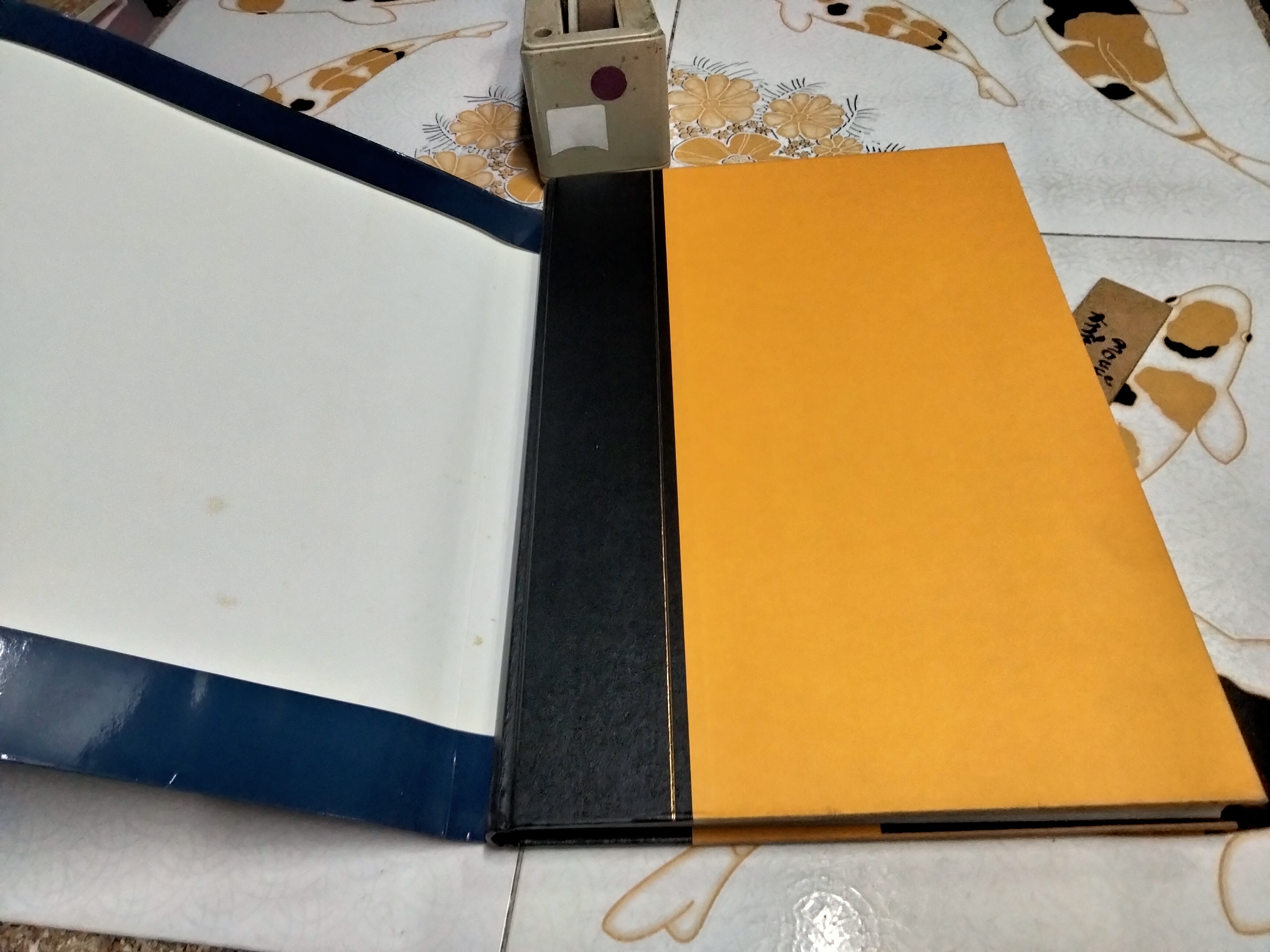 THAILAND - SEVEN DAYS IN THE KINGDOM Hardcover – June 1, 1989 (พ.ศ. 2530)