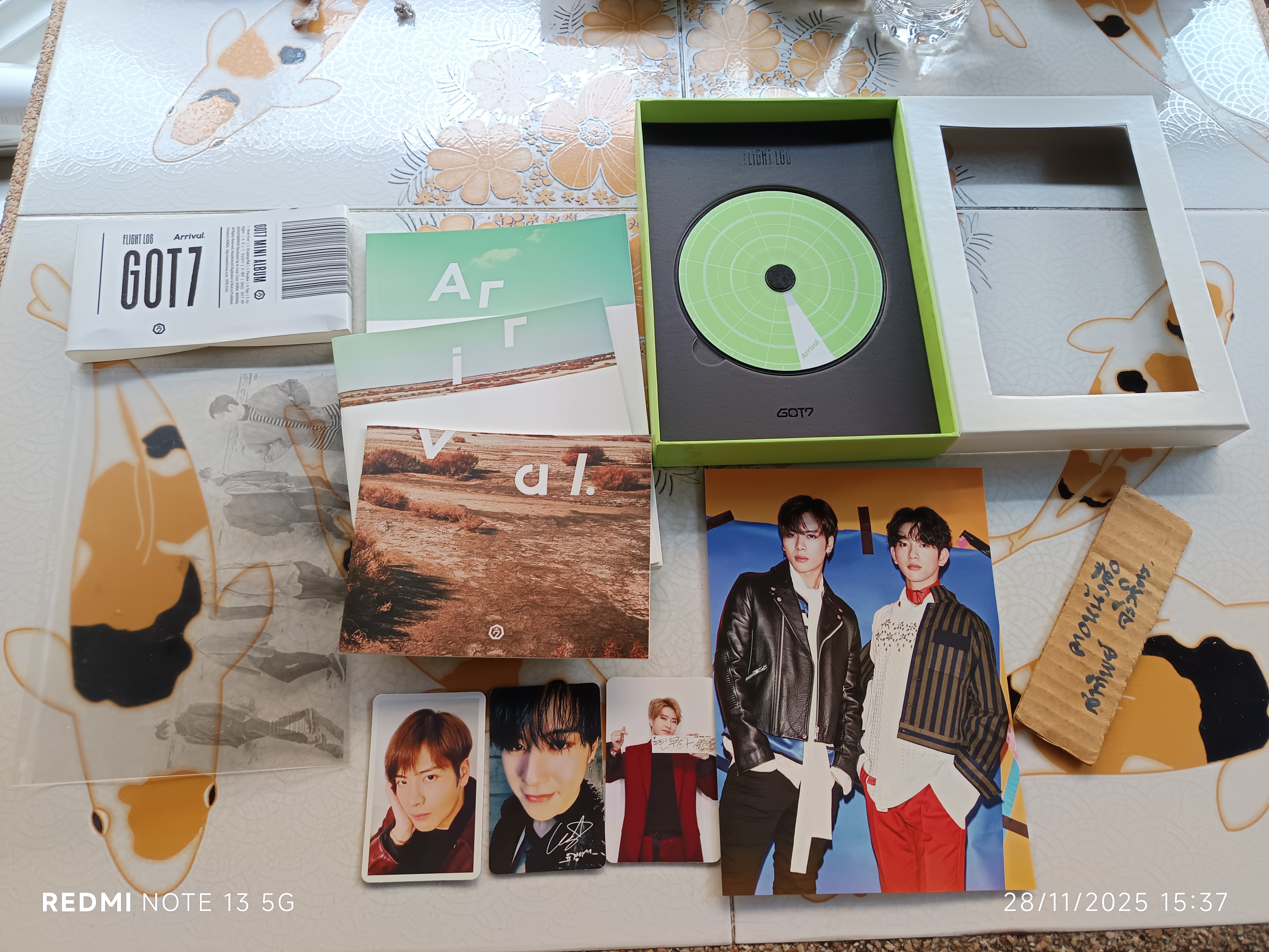 อัลบั้ม Flight Log : Arrival ของ GOT7 (ไม่มีโปสเตอร์)