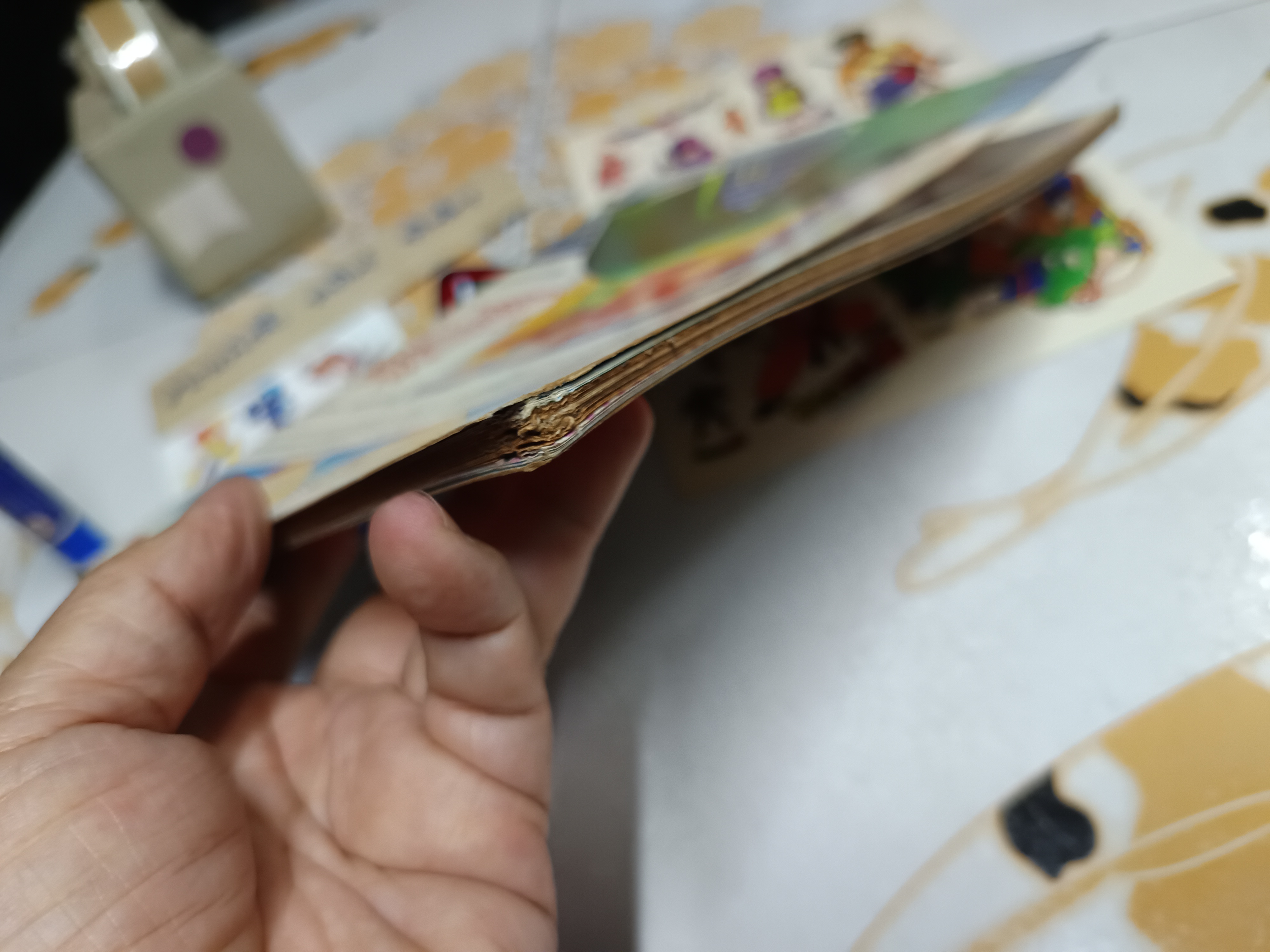 ทีวีแมกกาซีน เล่ม 1 (ฉบับปฐมฤกษ์) พร้อม สติ๊กเกอร์ 3 แผ่น (ติดมาพร้อมกับหนังสือ)