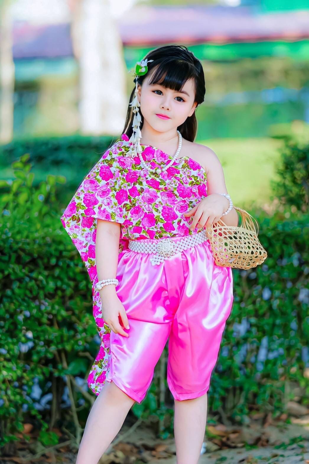 ชุดไทยเด็กหญิง สไบลายดอกกับโจง