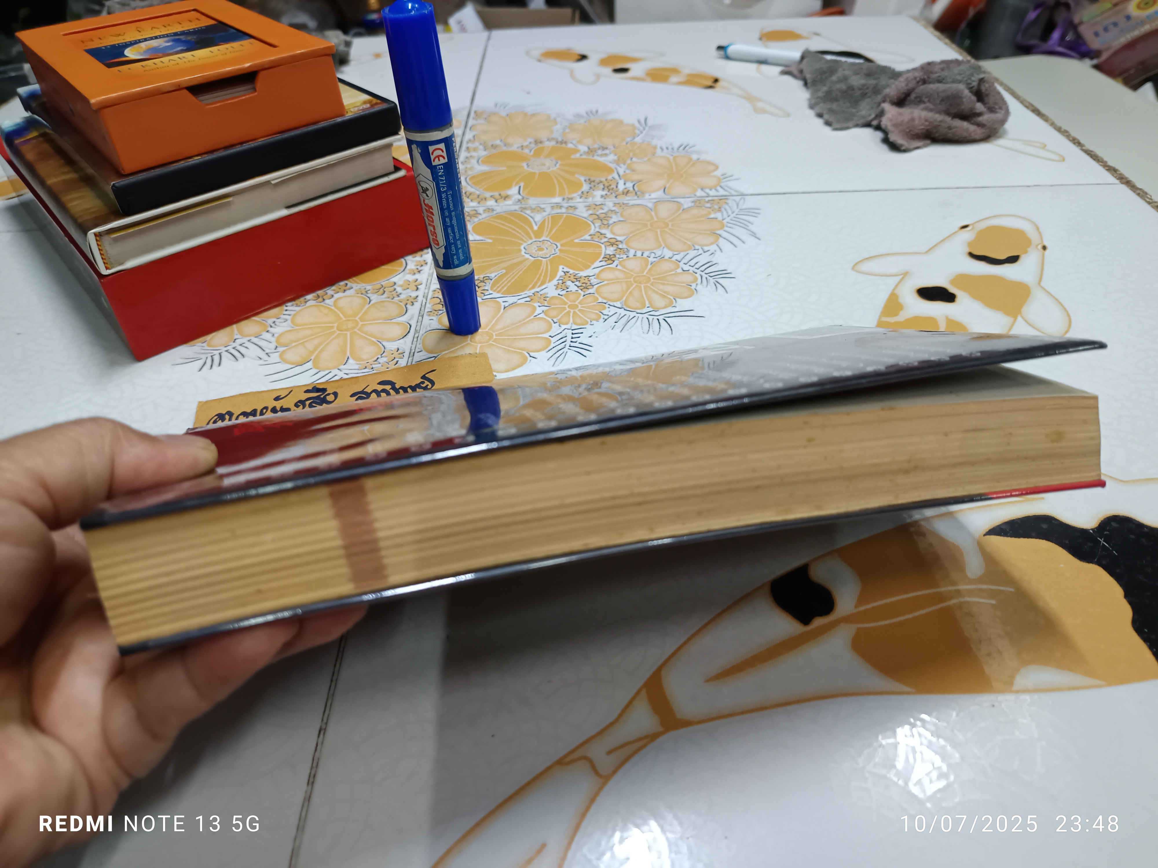 Tong Sing : The Book of Wisdom Based on the Ancient Chinese Almanac **สินค้าหมด**