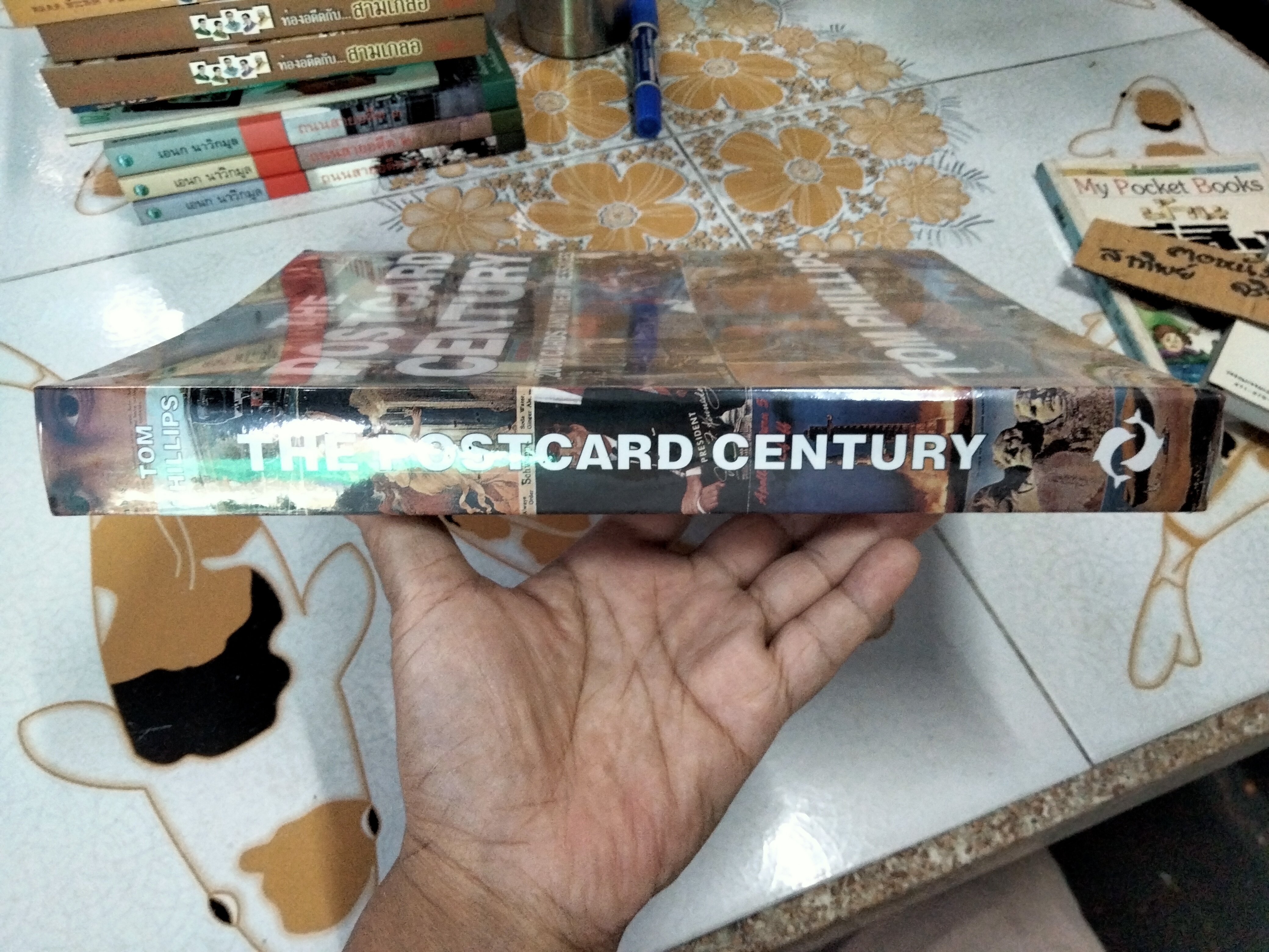 The Postcard Century by Tom Phillips - 2,000 Cards and Their Messages ภาษาอังกฤษทั้งเล่ม
