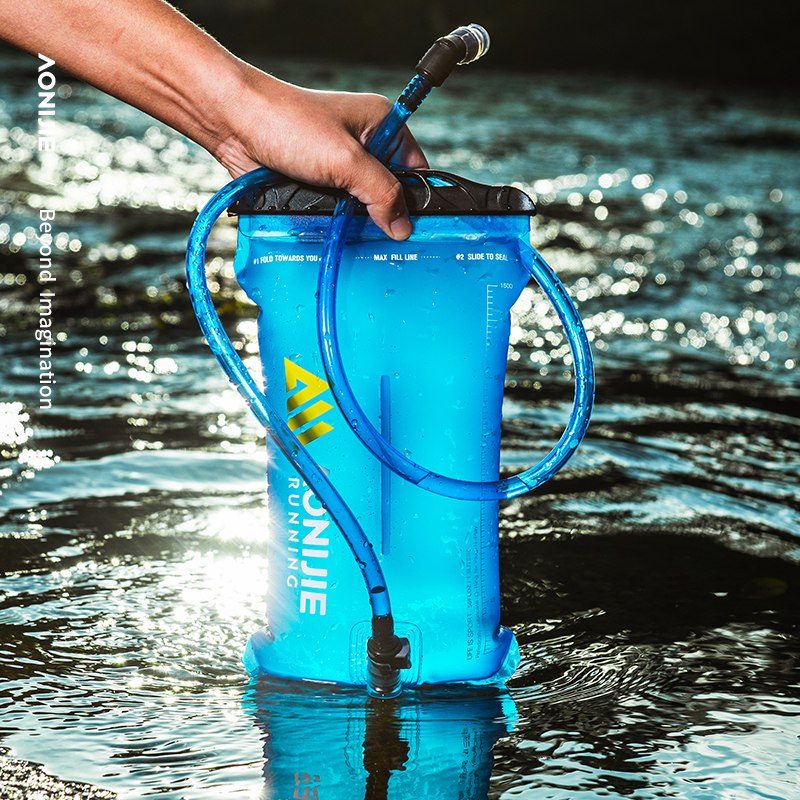 ถุงน้ำวิ่งเทรล ถุงน้ำวิ่งพกพา (สีฟ้า) ขนาด 1.5L, 2L, 3L TPU รุ่น SD62 (L05)