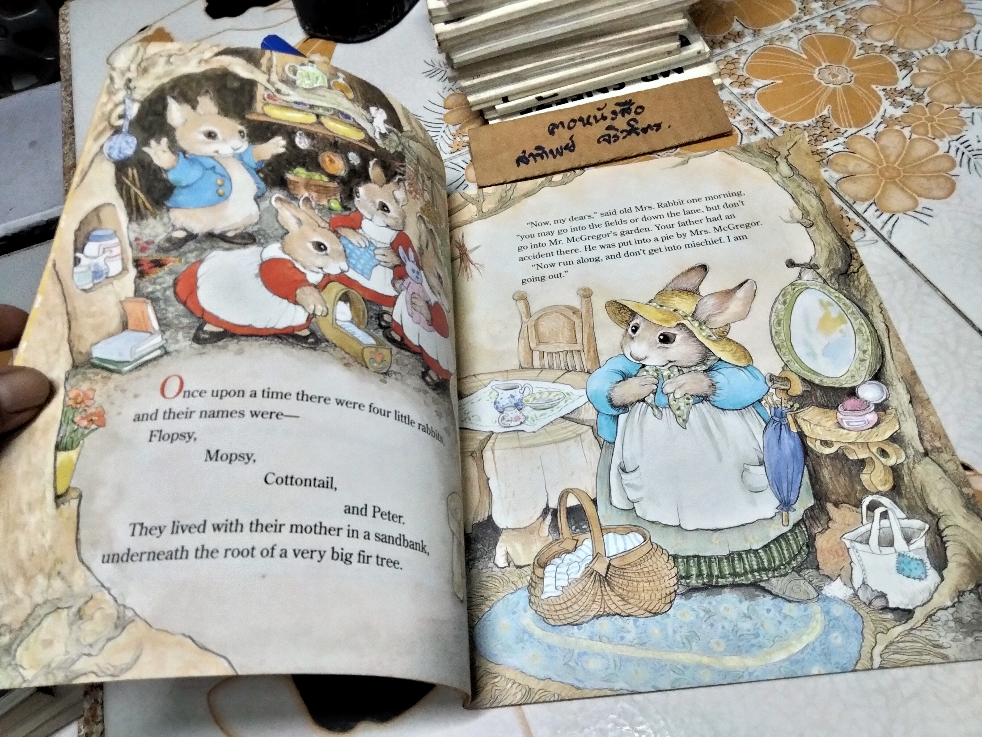 The Tale of Peter Rabbit By Beatrix Potter Illustrated by Cyndy Szekeres. A Golden Book