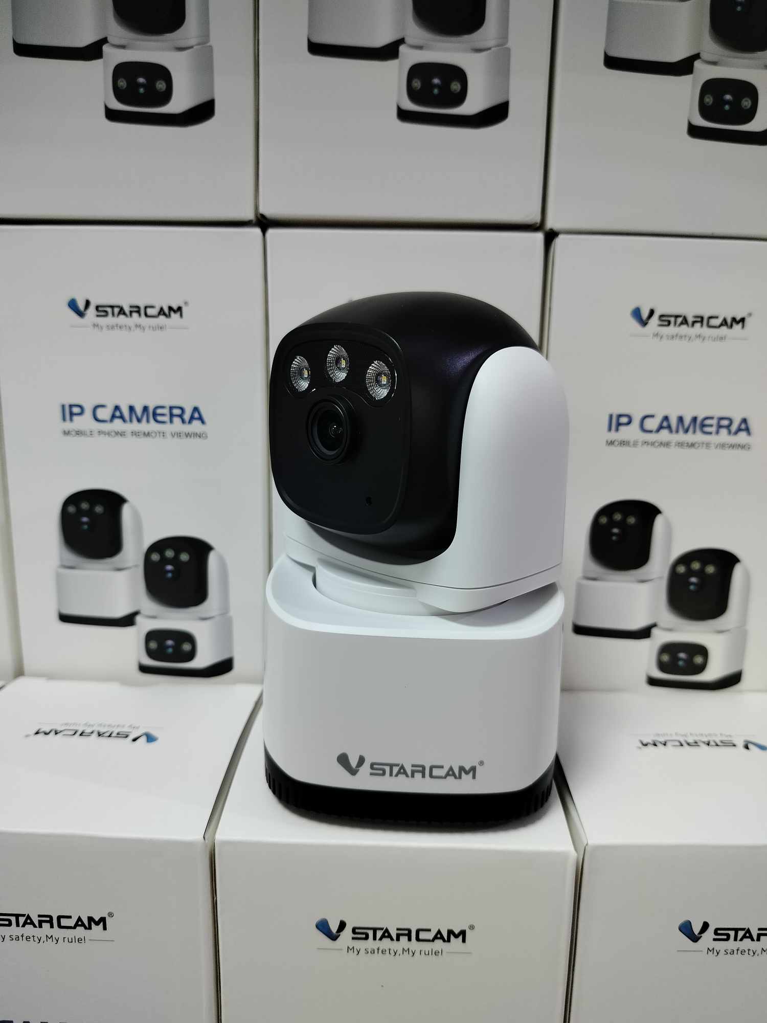 Vstarcam Vstarcam กล้องวงจรปิดกล้องใช้ภายในรุ่นCS995 ความคมชัด2ล้าน มีไวไฟในตัว บันทึกภาพ/เสียง ขาว