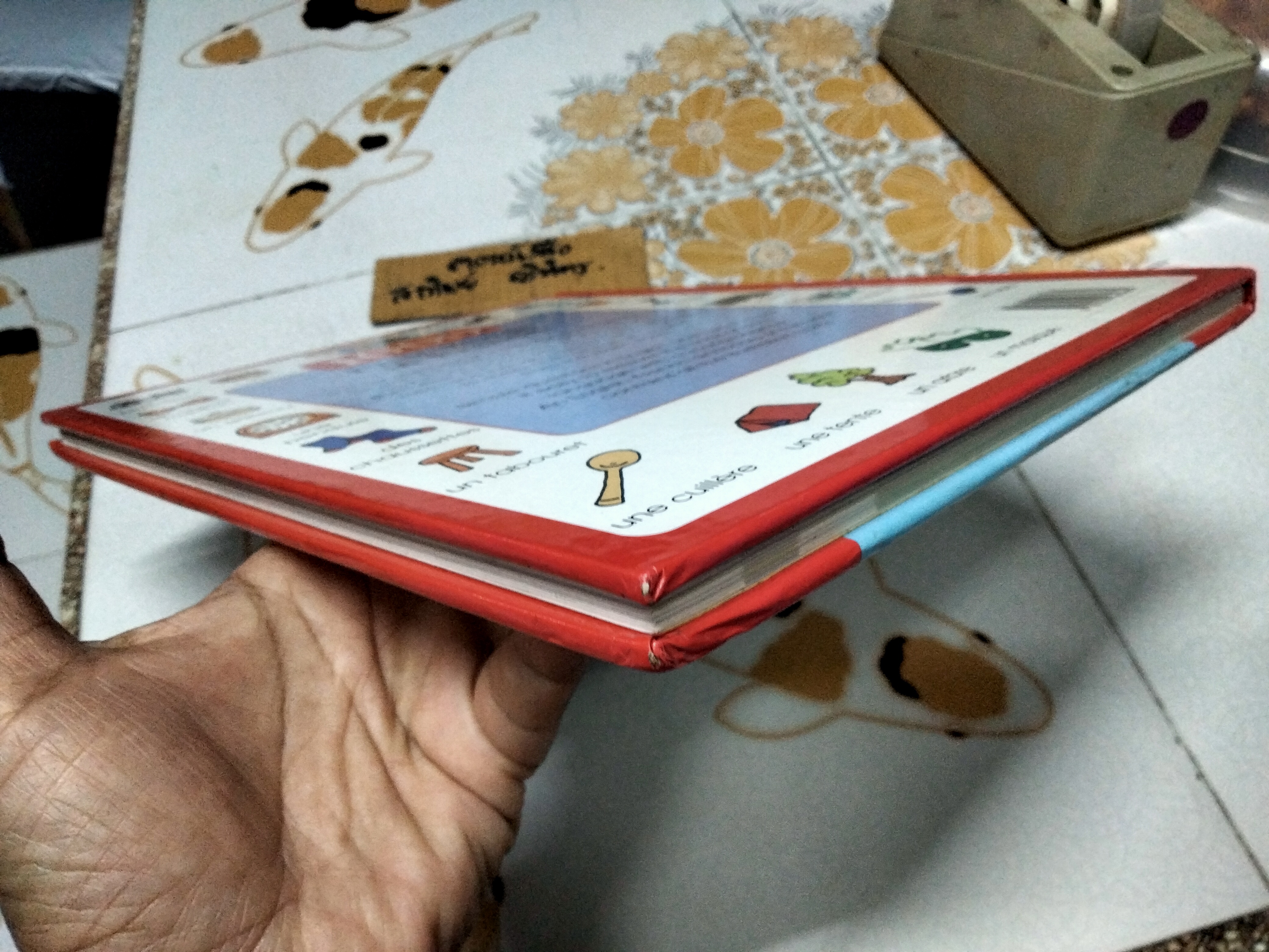 1000 First Words in French. คำศัพท์สำหรับเด็กภาษาอังกฤษ-ฝรั่งเศส พิมพ์ปี 2001 by Armadillo Books