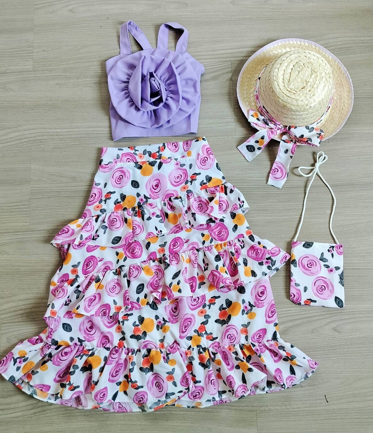 ชุดเด็กset4ชิ้น เสื้อ กระโปรง กระเป๋า หมวกสาน