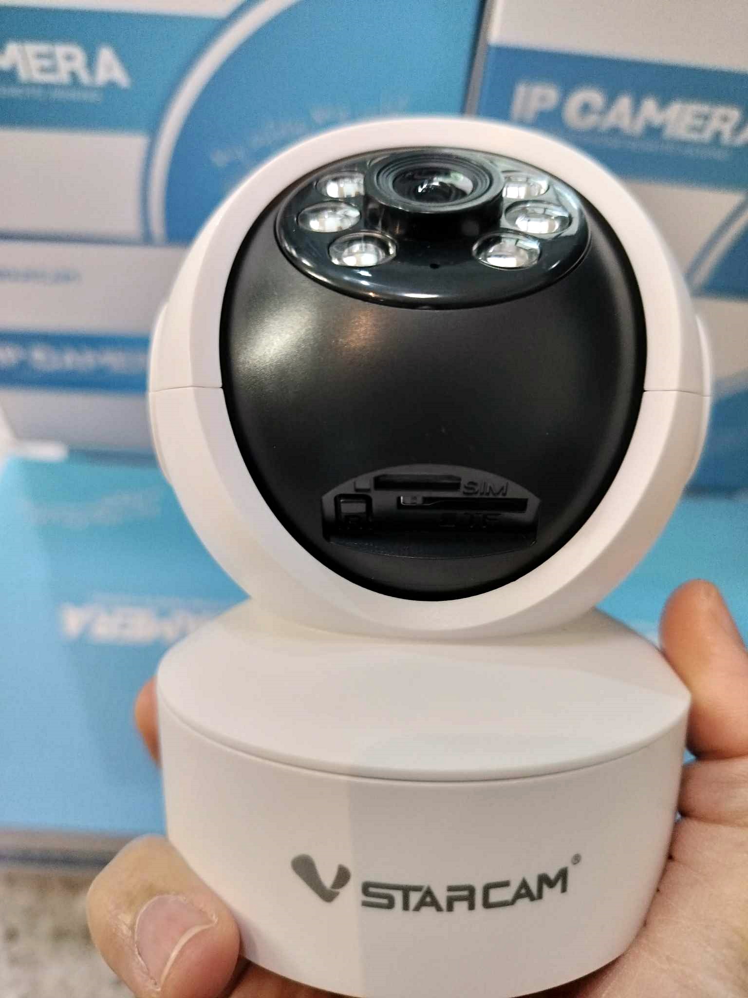 Vstarcam Vstarcam กล้องวงจรปิดกล้องใช้ภายในแบบใส่ซิมการ์ด รุ่นCG49-L ความละเอียด3ล้านพิกเซล รองรับซิม4G ขาว