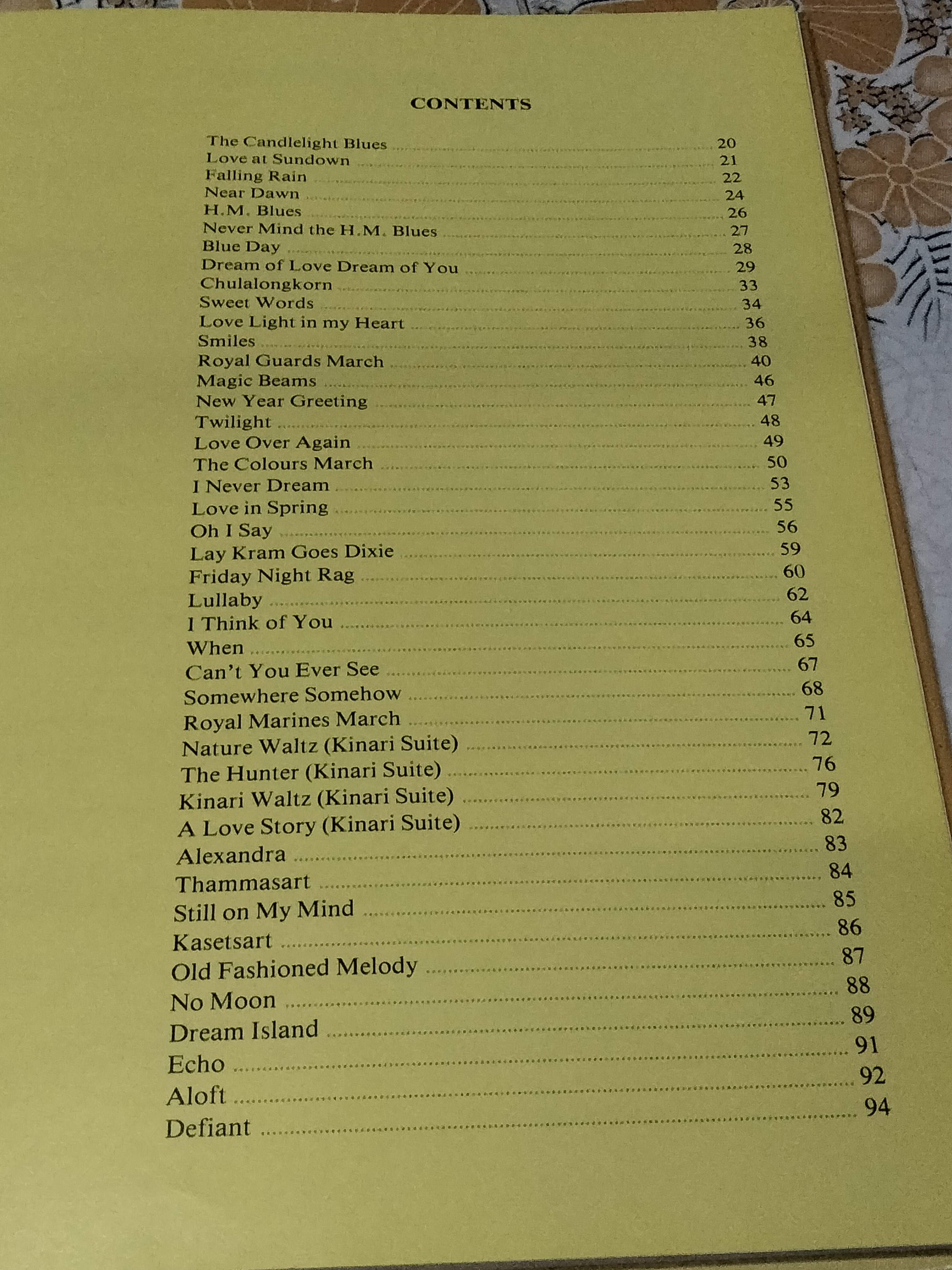 หนังสือเพลงพระราชนิพนธ์ The Music of His Majesty King Bhumibol Adulyadej ฉบับพิมพ์ครั้งแรก พ.ศ.2530