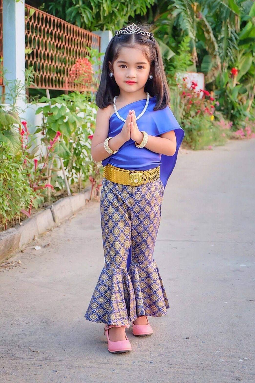 ชุดไทยเด็กหญิง สไบกับขาม้า