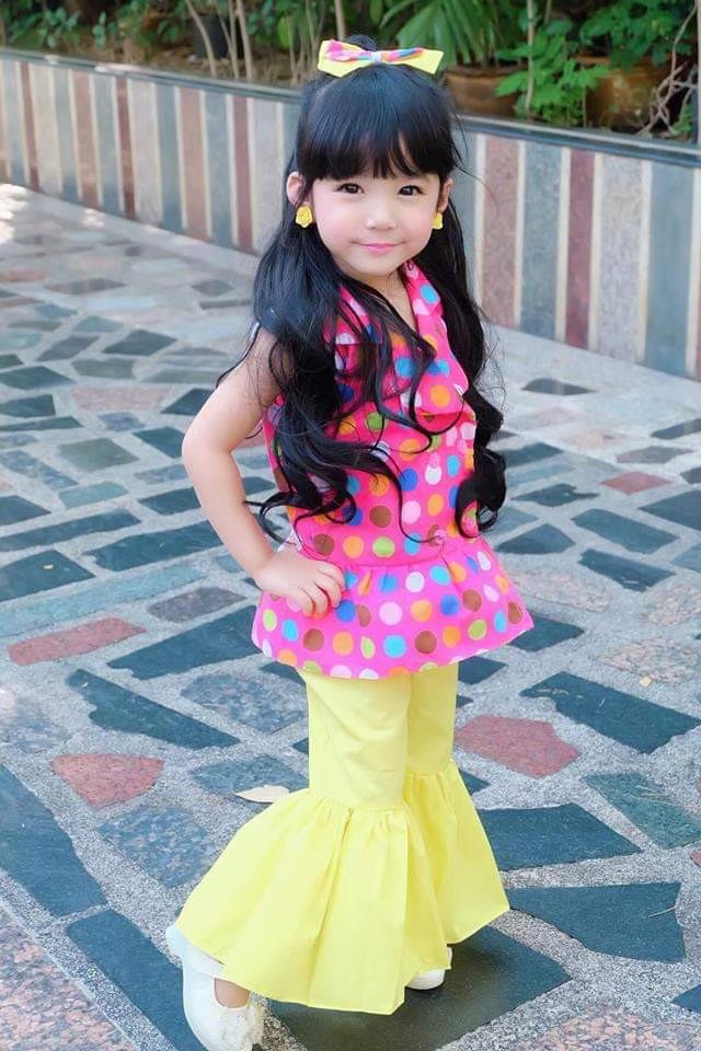 ชุดเด็ก set เสื้อลายจุดกับกางเกงขากระดิ่ง