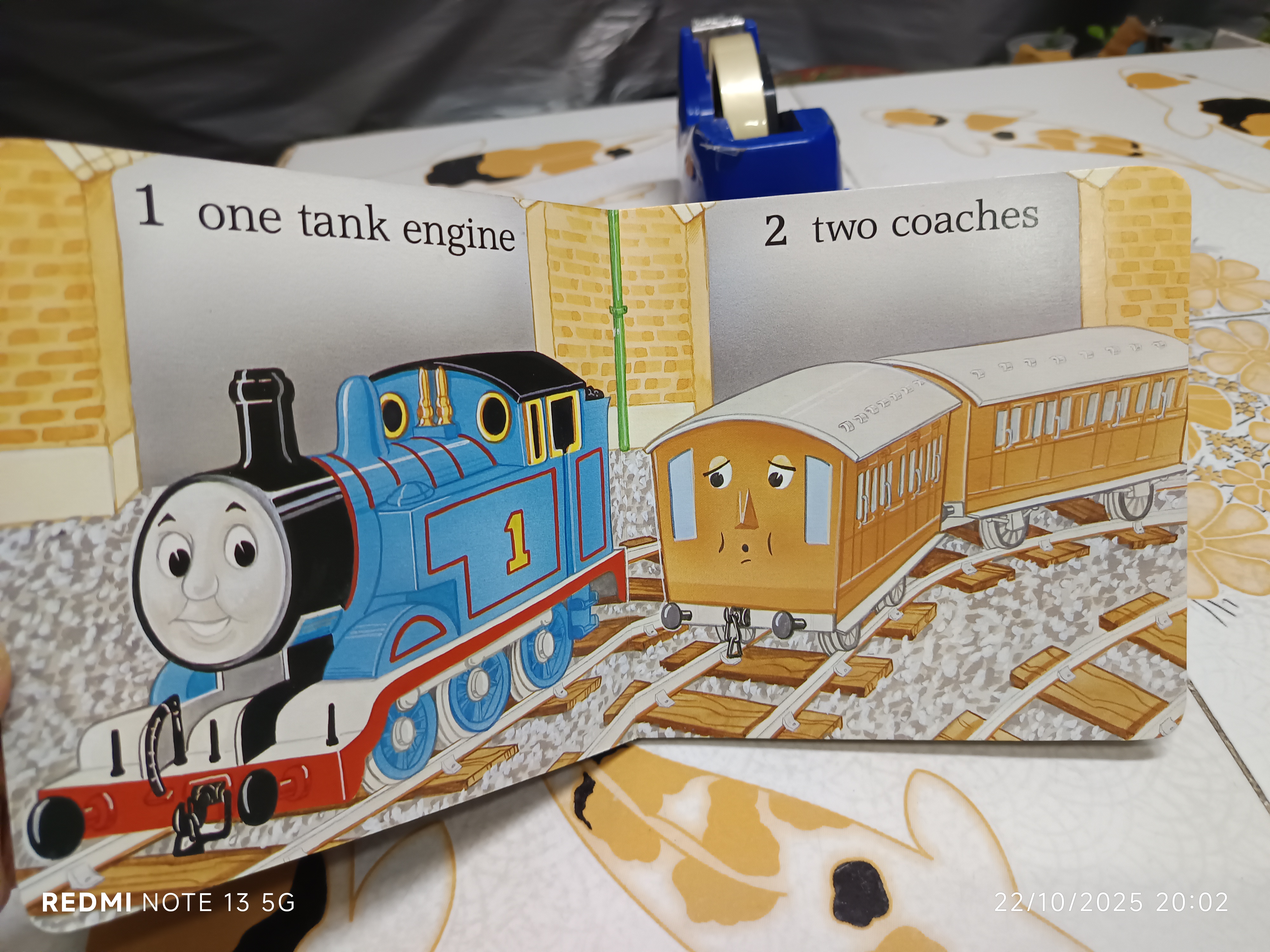 Thomas the Tank Engine Counts to Ten Based on The Railway series by the Rev. W. Awdry.
