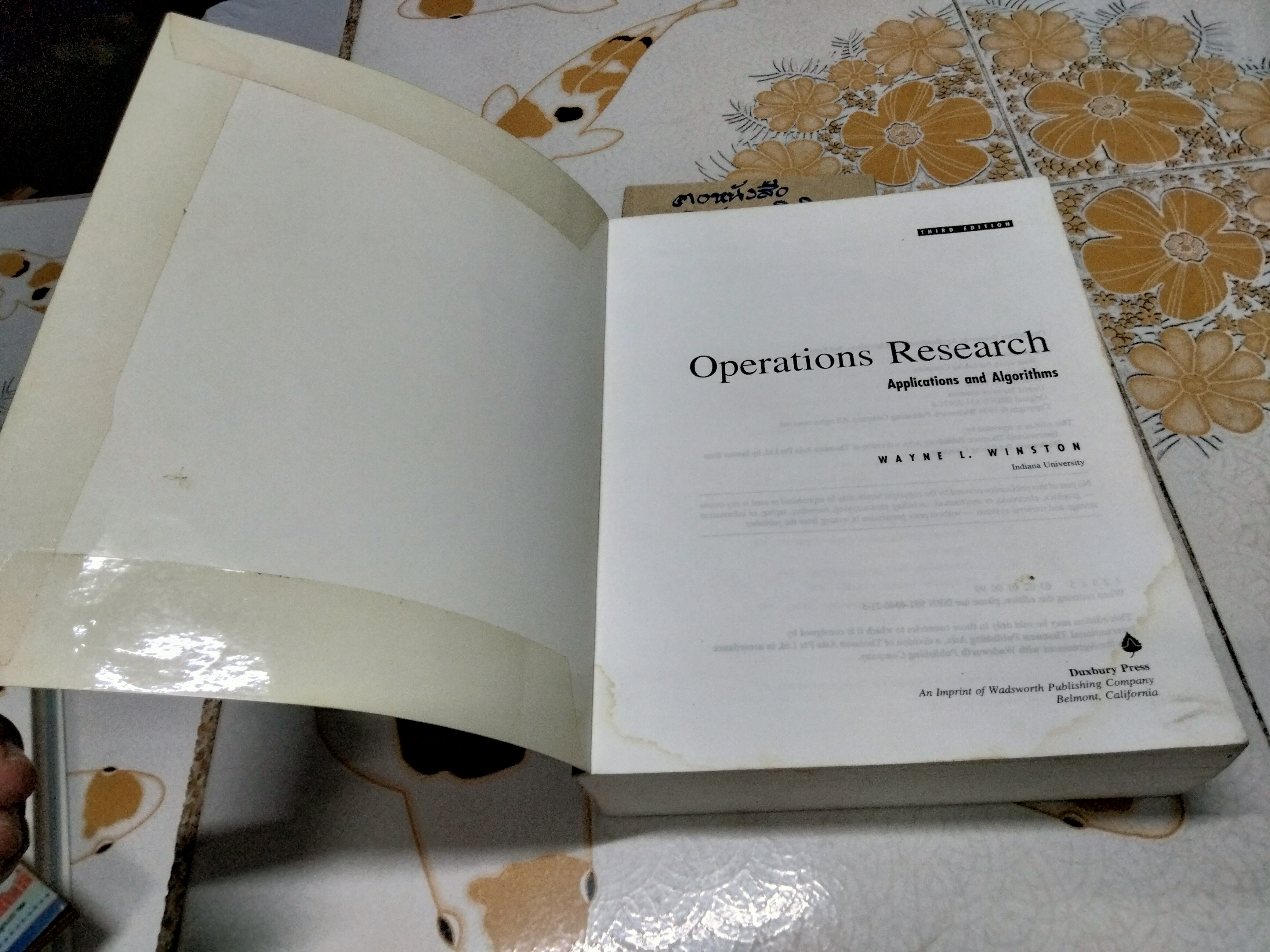 OPERATIONS RESEARCH - APPLICATIONS AND ALGORITHMS , THIRD EDITION. WAYNE L. WINSTON ฉบับถ่ายเอกสาร (copies) **สินค้าหมด**