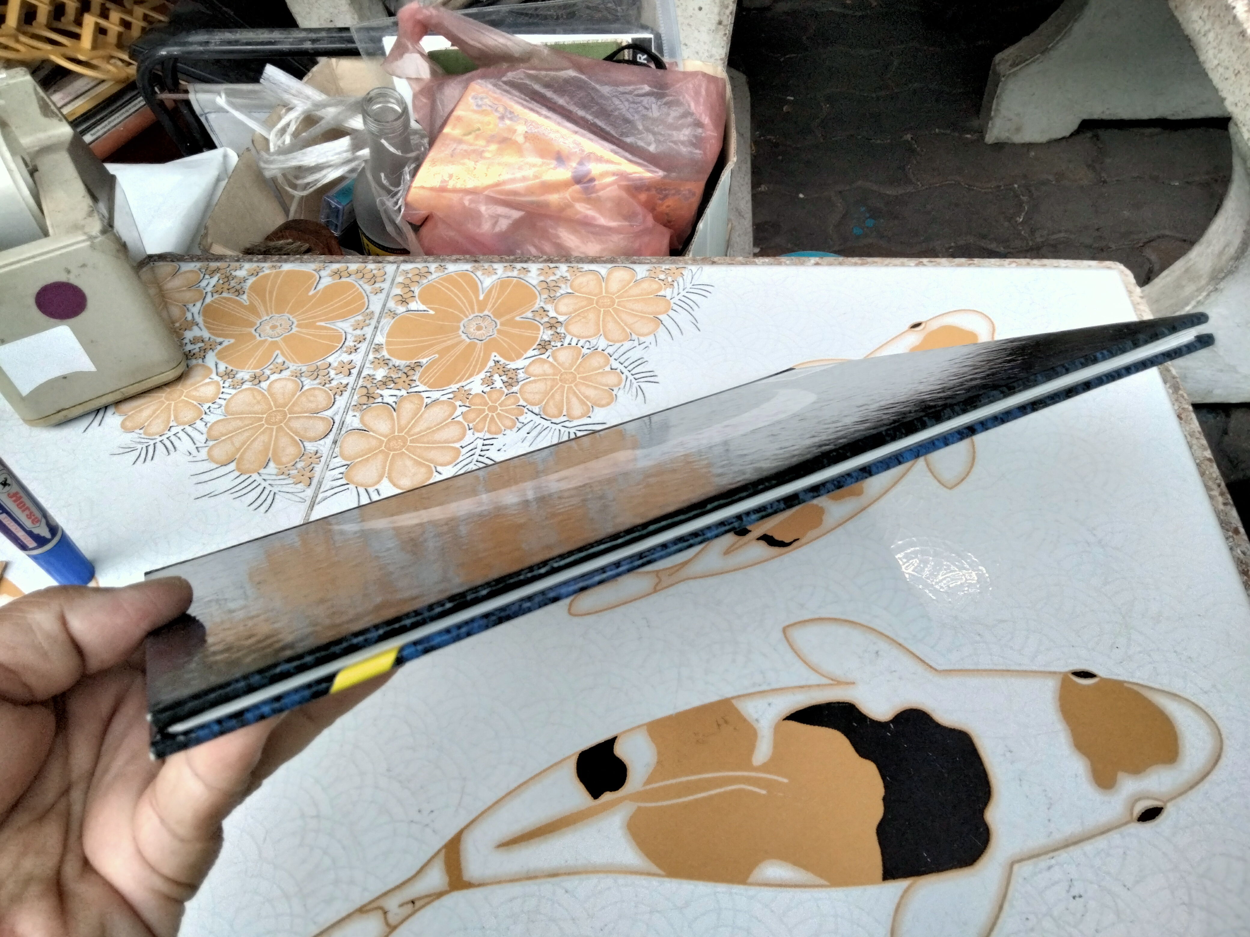 พระจันทร์อร่อยไหม (How Does The Moon Taste? ไมเคิล เกรจ์เนียซ เรื่องและรูป ปรีดา ปัญญาจันทร์ เรียบเรียง พิมพ์ครั้งที่ 8/2554 สนพ.แพรวเพื่อนเด็ก **สินค้าหมด**