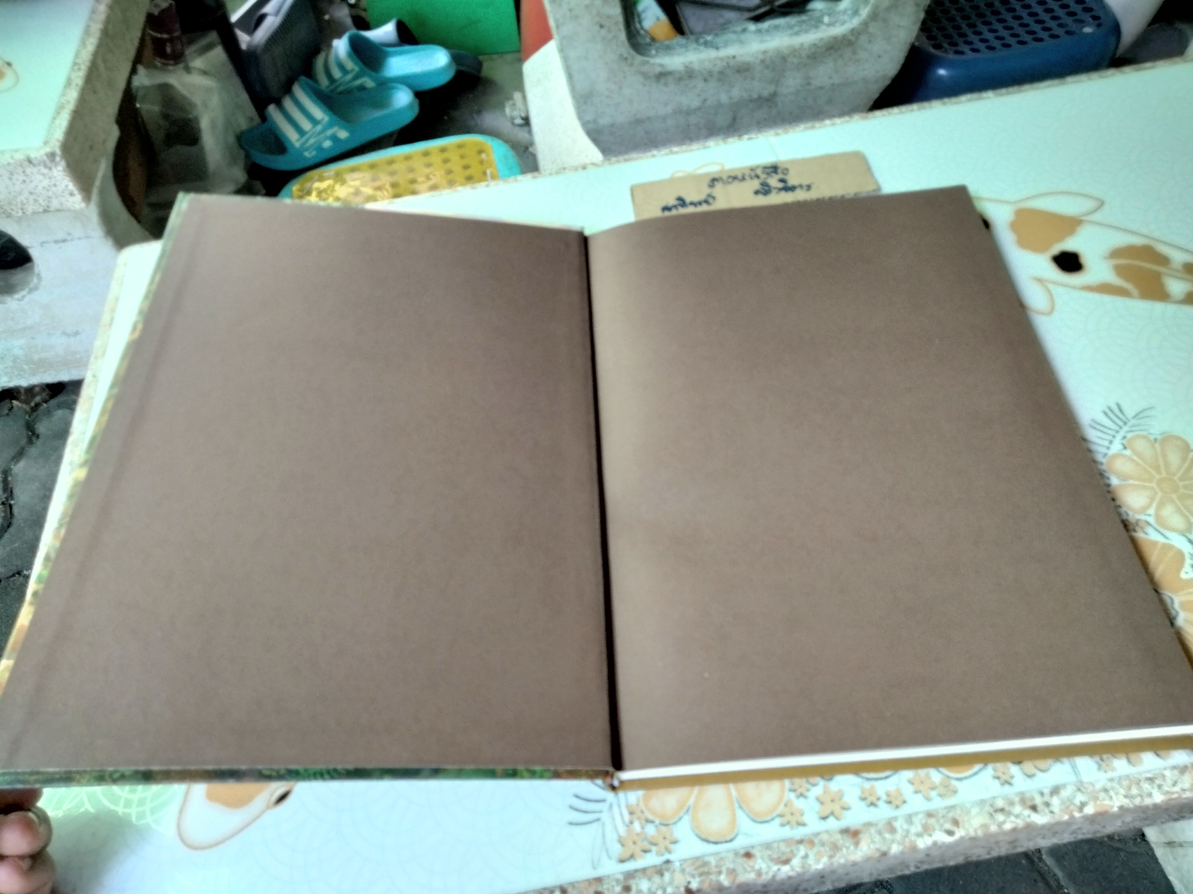 บทสวดพระปริตรเพื่อชีวิตที่เป็นมงคล พระปริตรธรรม จัดทำโดย อ.บวรศักดิ์ อุวรรณโณ **สินค้าหมด**