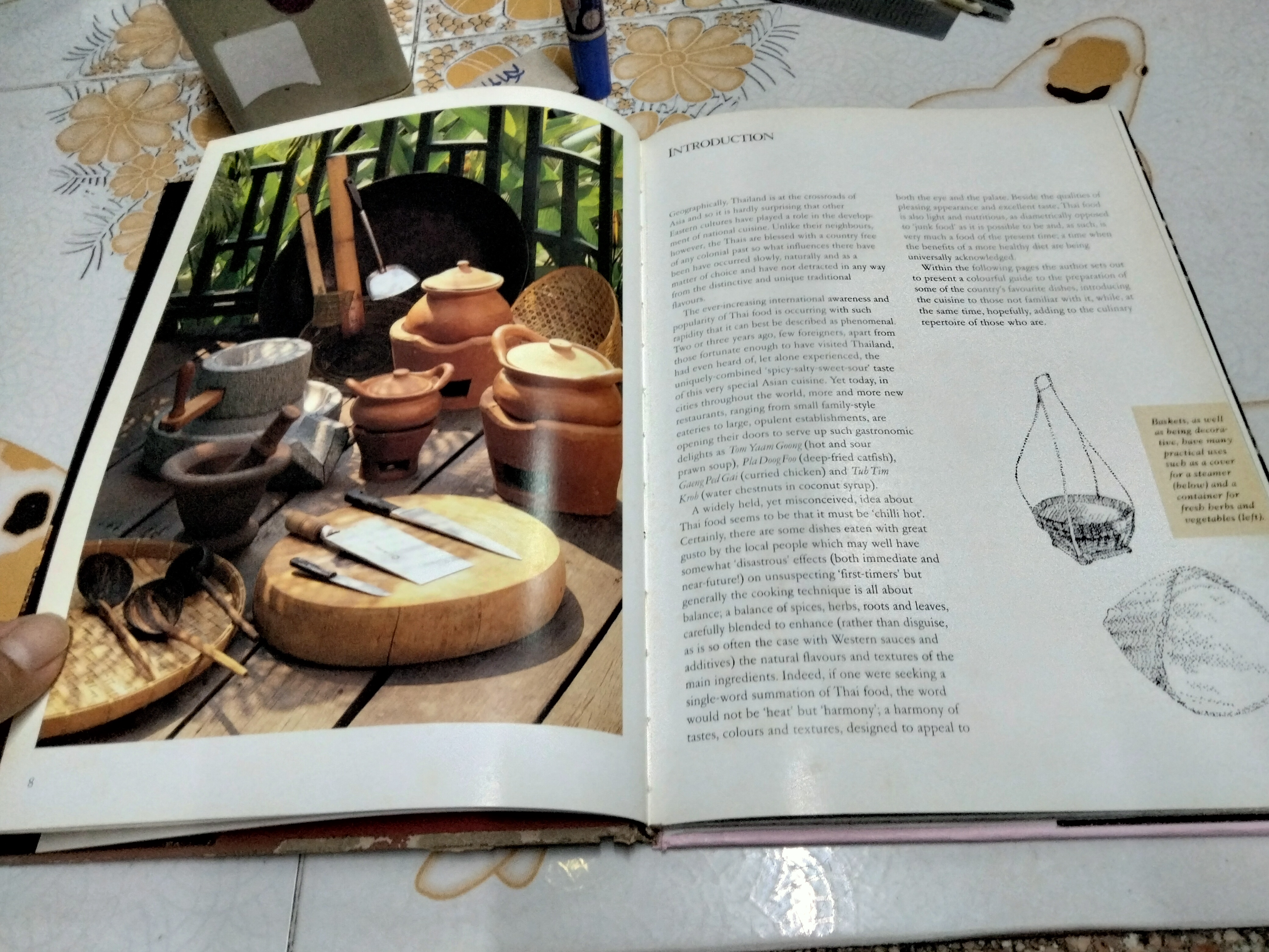 The Best of Thai Cooking (ฉบับภาษาอังกฤษ) By Chalie Amatyakul Edited by John Mitchell (หนังสือมีตำหนิ)