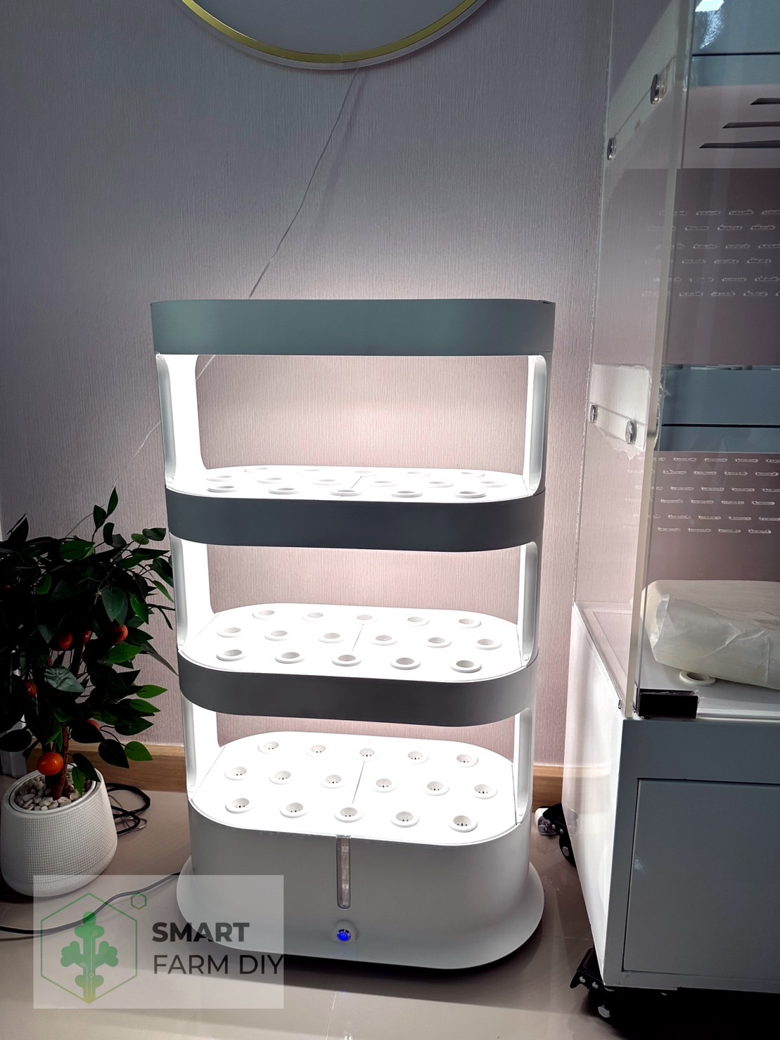 ตู้ปลูกผัก Grower HyGreen Box Farm for Indoor Garden Temp Humid