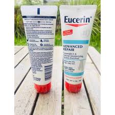 (Pre Order) Eucerin® Advanced Repair, Light Feel Foot Creme, Fragrance Free (85G) ครีมทาส้นเท้าเเตก เท้านุ่มขึ้นเห็นผลได้ในครั้งเดียว เนื้อครีมซึมซับได้เร็ว ไม่เหนียวเหนอะหนะ ยูเซอรีนครีม