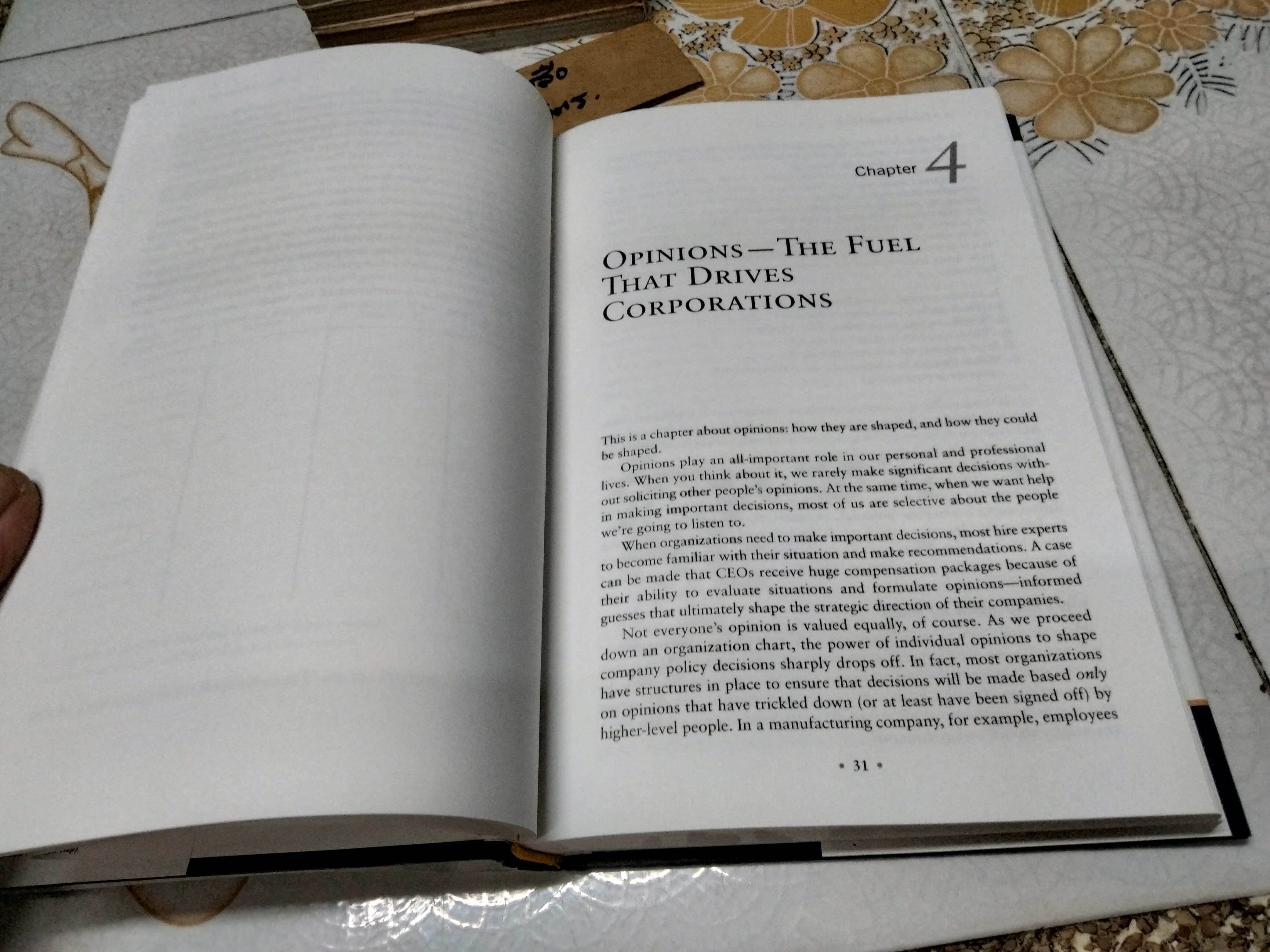 CUSTOMER CENTRIC SELLING : Second Edition (Fully Revised & Expanded)