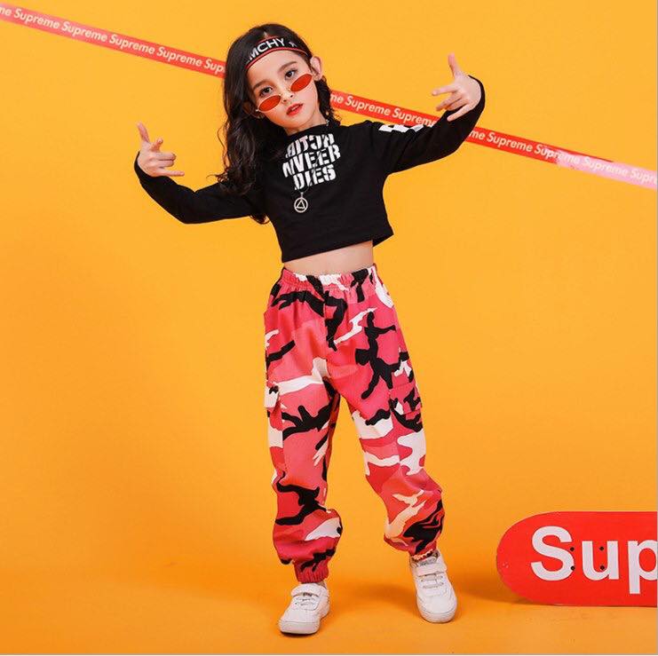 ชุดเต้นเด็กสุดเท่ห์ Set 2 ชิ้น เสื้อดำกับกางเกงลายทหาร