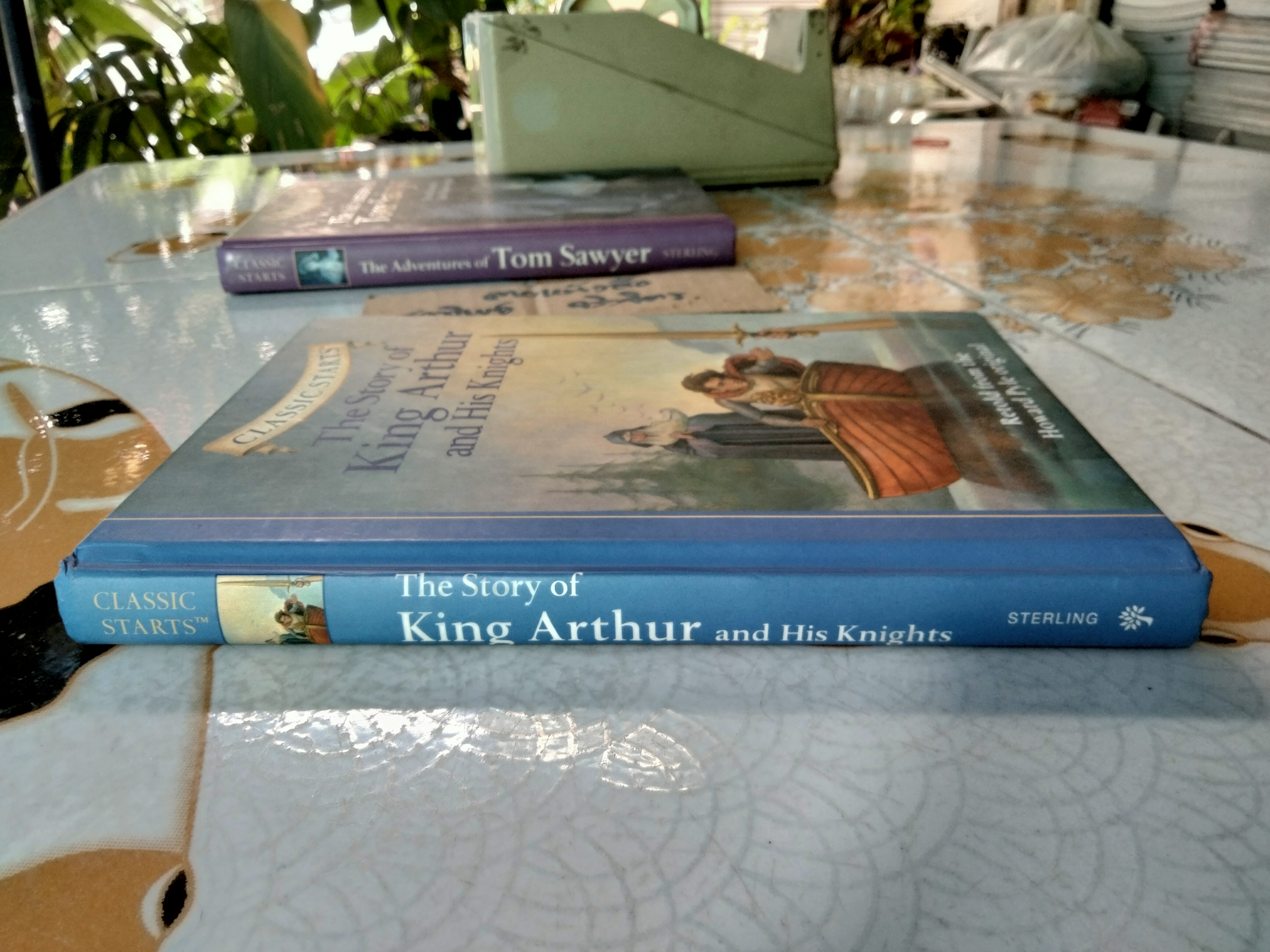 The story of King Arthur and His Knights นิยายภาษาอังกฤษ ชุด Classic Starts (ปกแข็ง)
