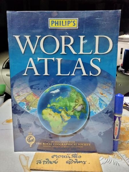 World Atlas - In an association with the royal geographical society, Philip 's Family 2010