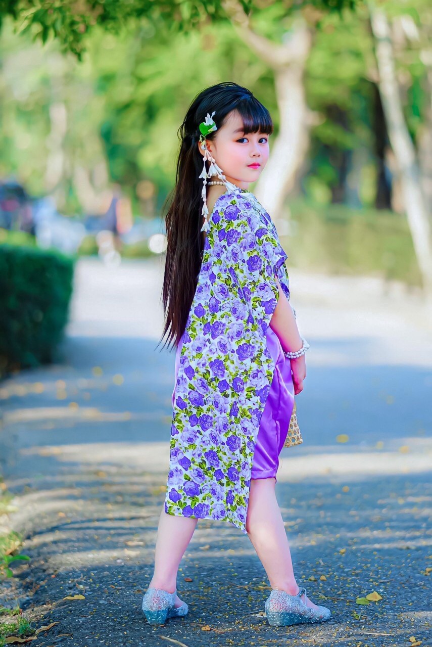 ชุดไทยเด็กหญิง สไบลายดอกกับโจง