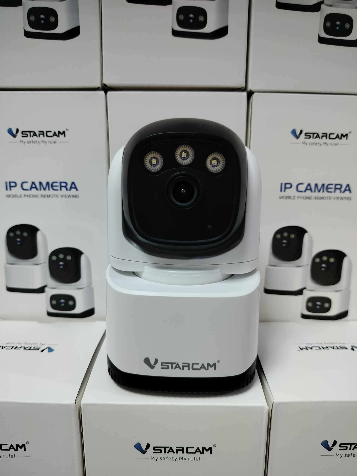 Vstarcam Vstarcam กล้องวงจรปิดกล้องใช้ภายในรุ่นCS995 ความคมชัด2ล้าน มีไวไฟในตัว บันทึกภาพ/เสียง ขาว