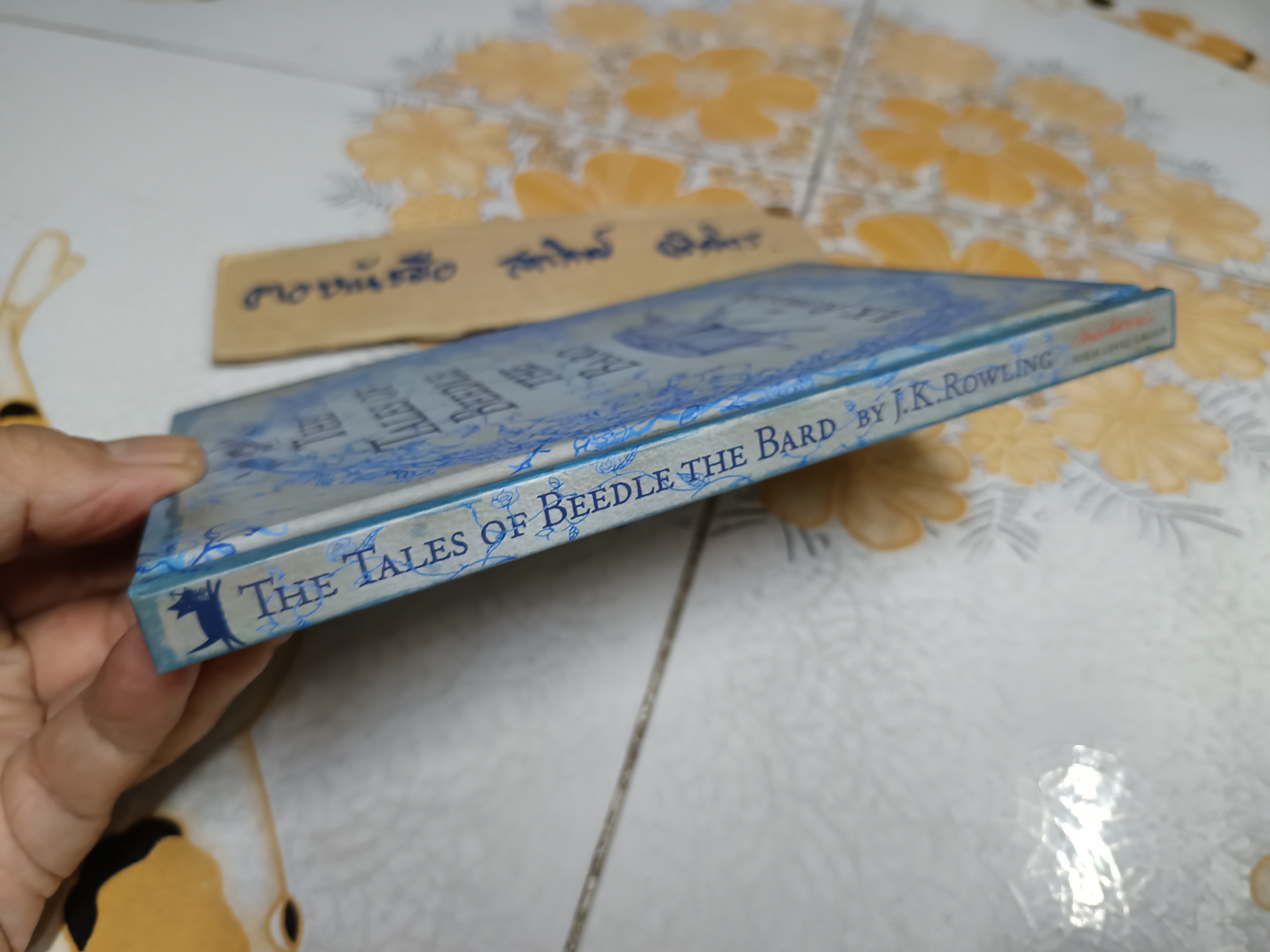 The Tales of Beedle the Bard by J. K. Rowling(English version)