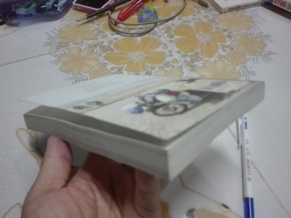 ลาวและนาย LONG WAY LAOS โดย อนุสรณ์ สนะพันธุ **สินค้าหมด**