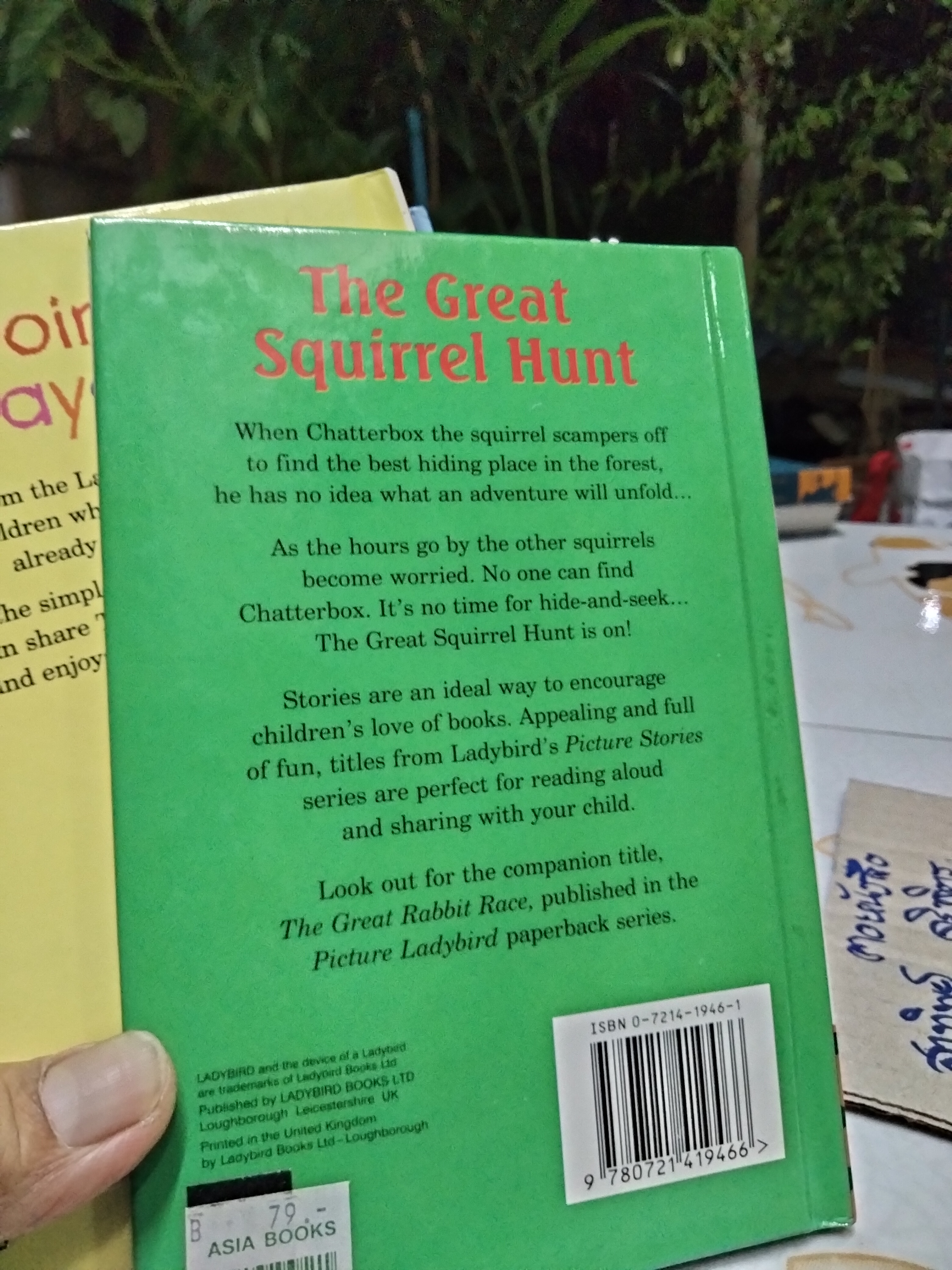 หนังสือชุด " Ladybird's Picture Stories series" ขายรวม 4 เล่ม