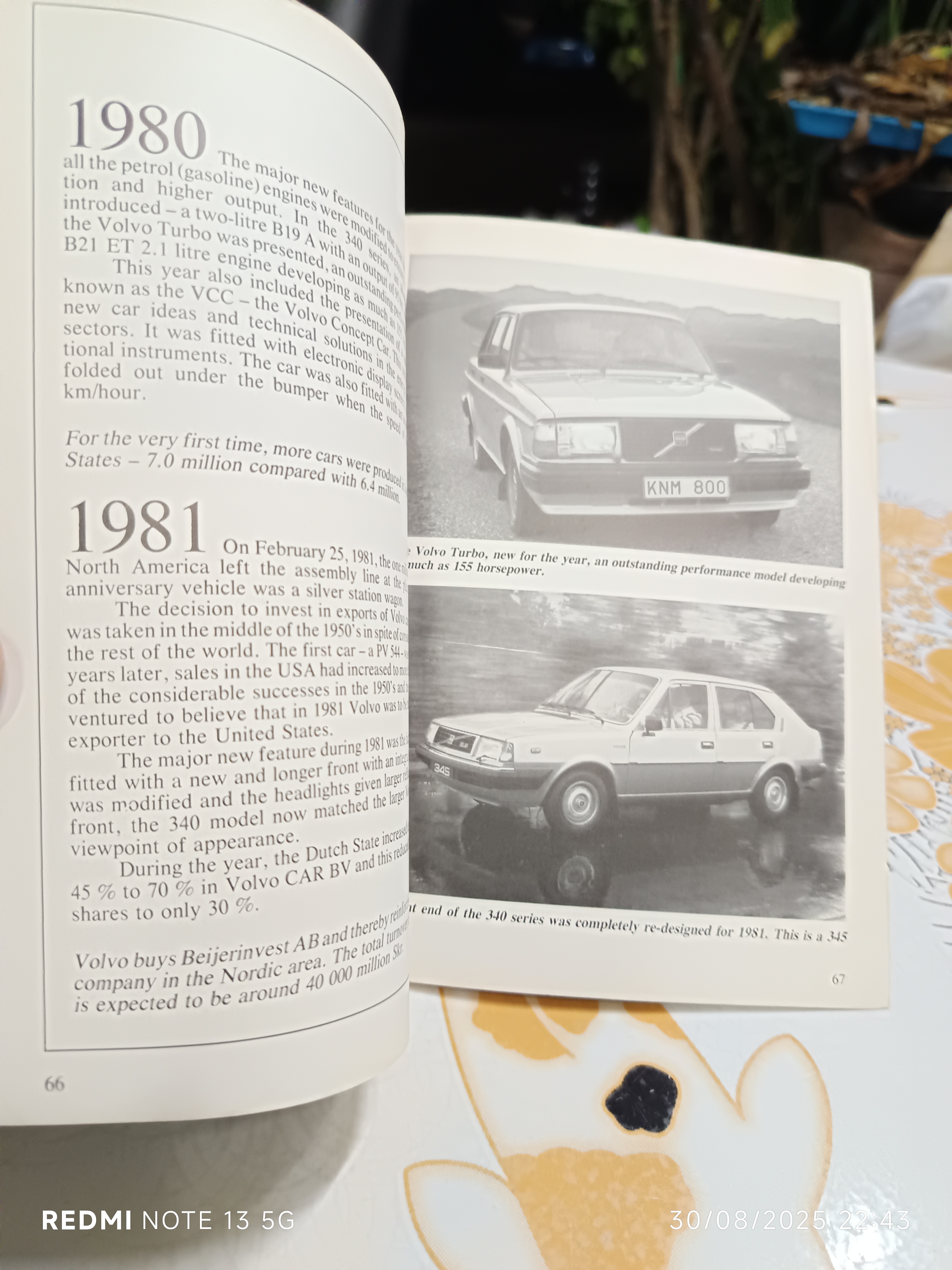 Volvo 1927 - 1982 Enthusiasts history book brochure **สินค้าหมด**