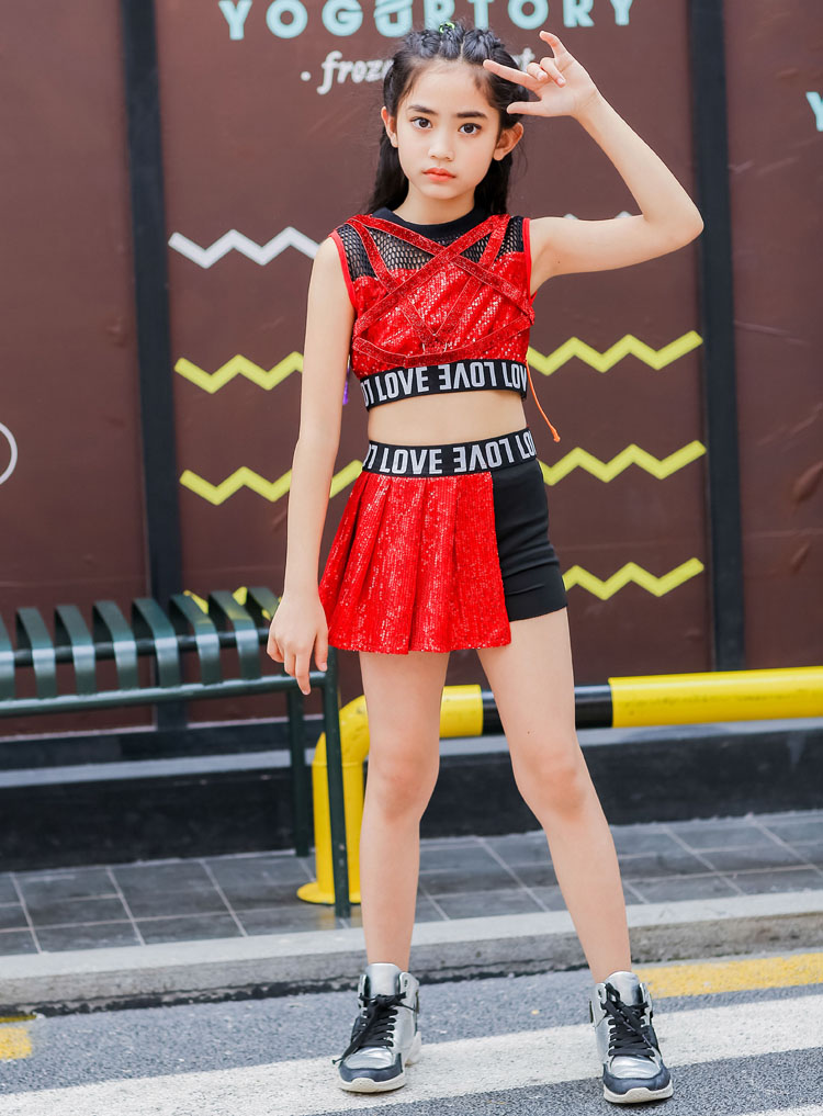 ชุดเต้นเด็กหญิง เสื้อกล้ามกับกางเกงกระโปรง ปักเลื่อม