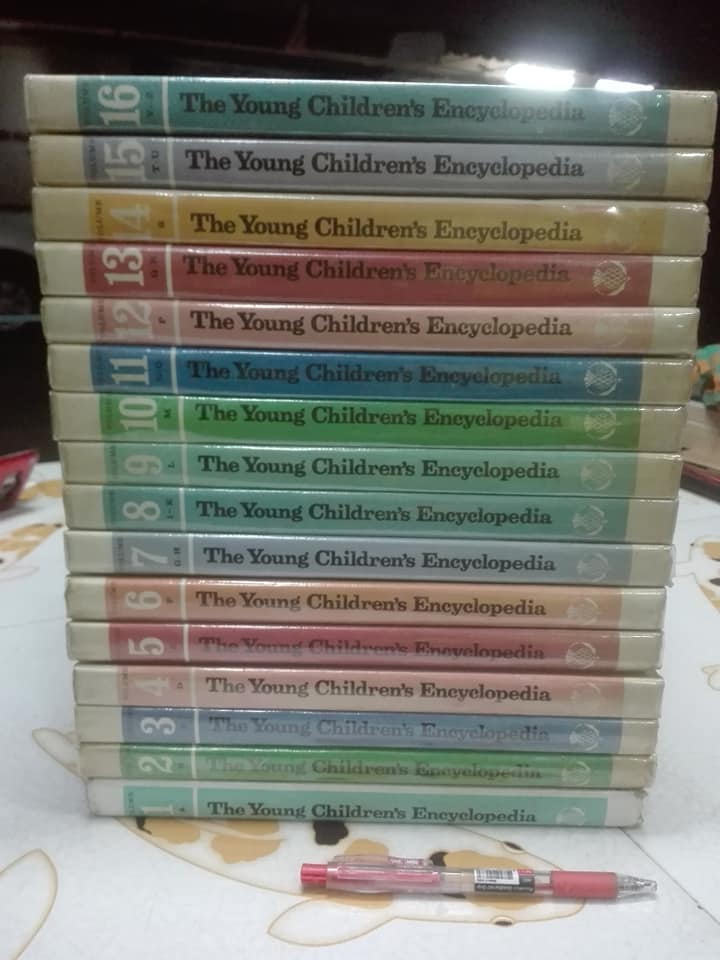 The Young Children's Encyclopedia A Through Z -by Britannica ฉบับภาษาอังกฤษ ครบชุด 16 เล่ม พิมพ์ปี ค.ศ. 1977 (พ.ศ.2520)