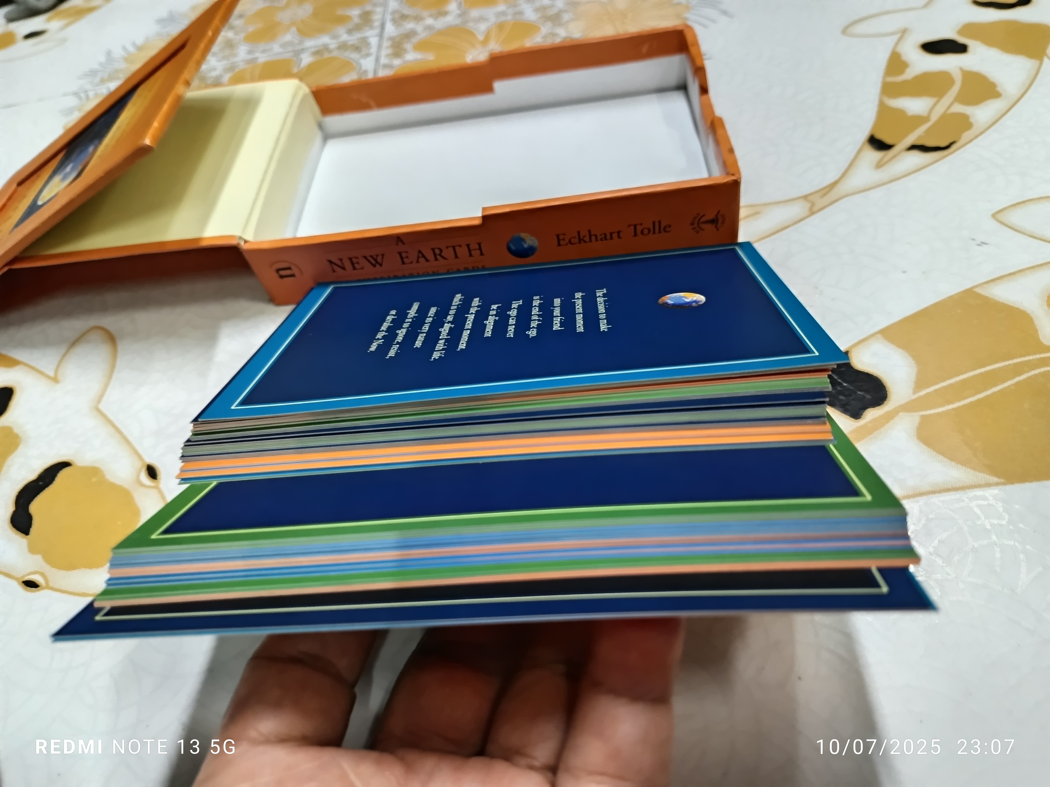 New Earth : Awakening to Your Life 's Purpose + 52 Inspiration cards (box set) By Eckhart Tolle **ไพ่ครบ 52 ใบ **สินค้าหมด**