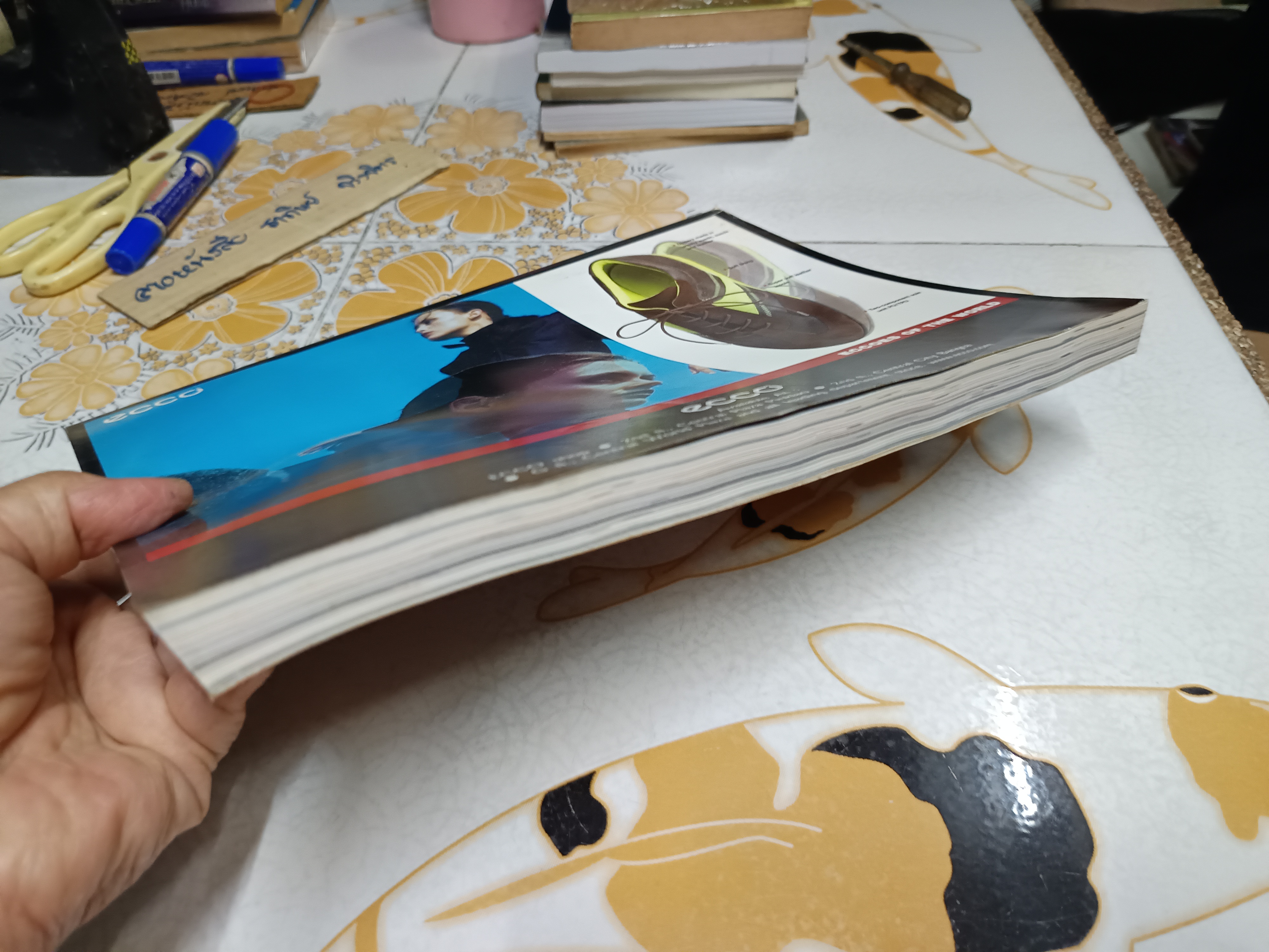 นิตยสารพลอยแกมเพชร ฉบับ ไตรสูรย์-ถวัลย์ ดัชนี ปก เข็ม รุจิรา ช่วยเกื้อ ปีที่ 13 ฉบับที่ 308 **สินค้าหมด**