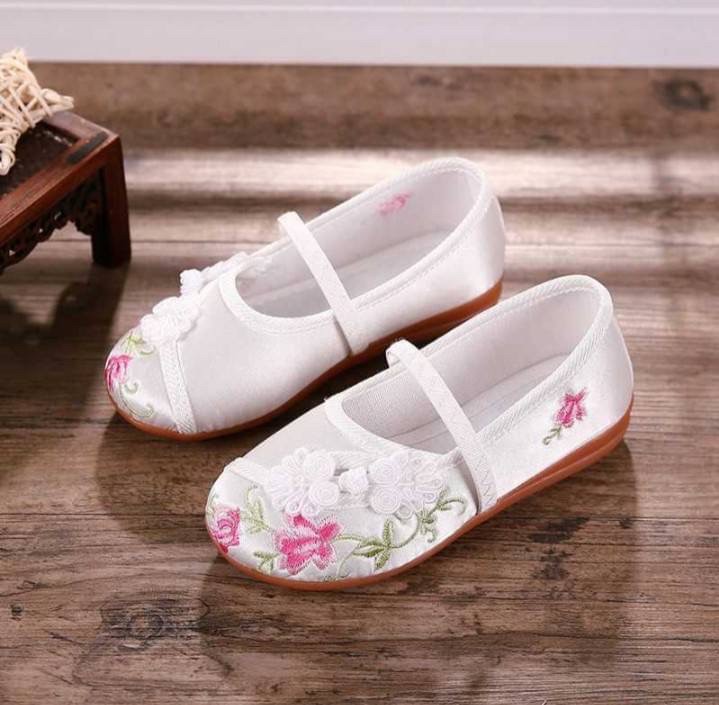 รองเท้าจีน